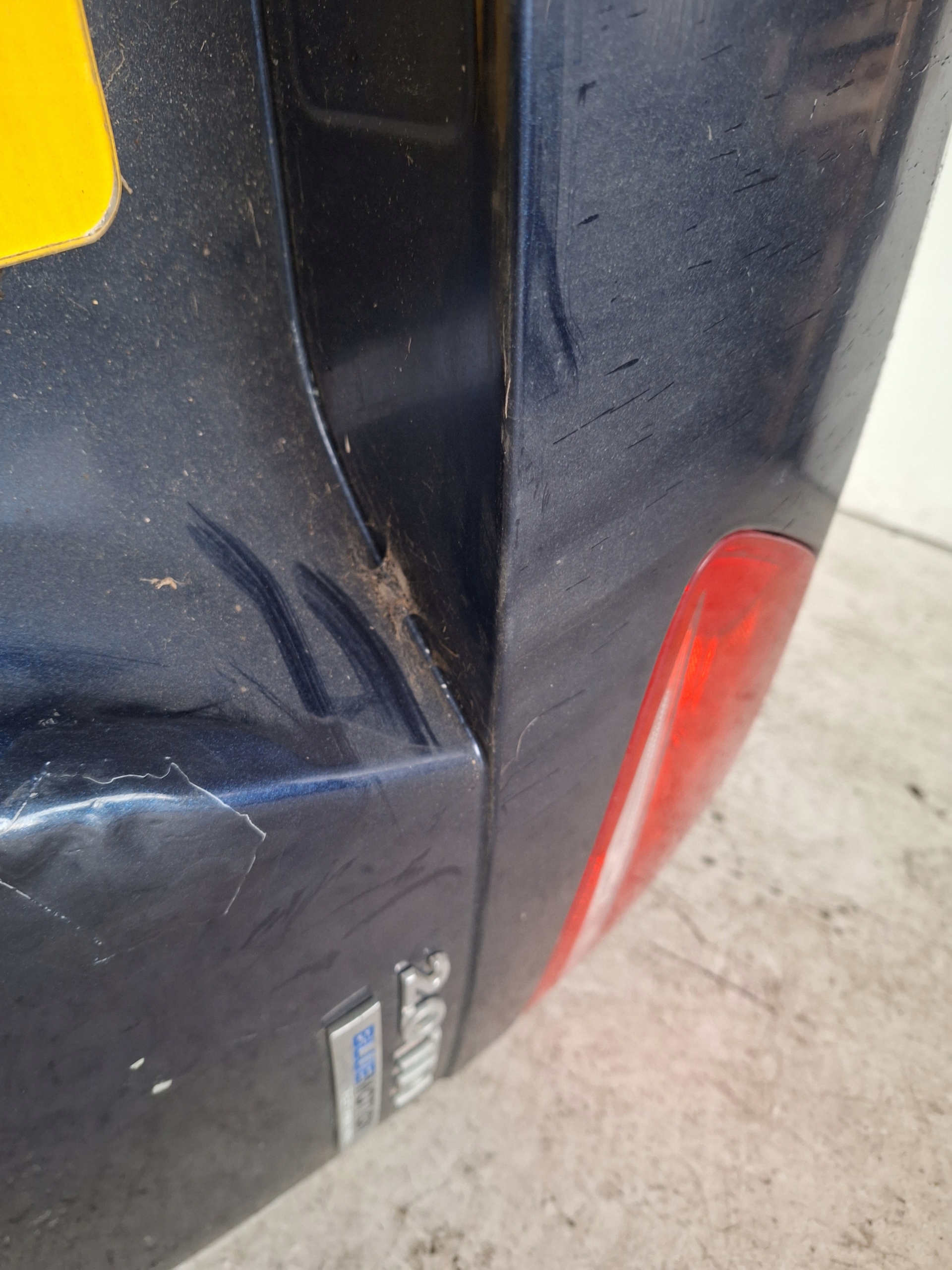 VOLKSWAGWNPASSAT B7 KOMBI 10-14 boot door LD5Q