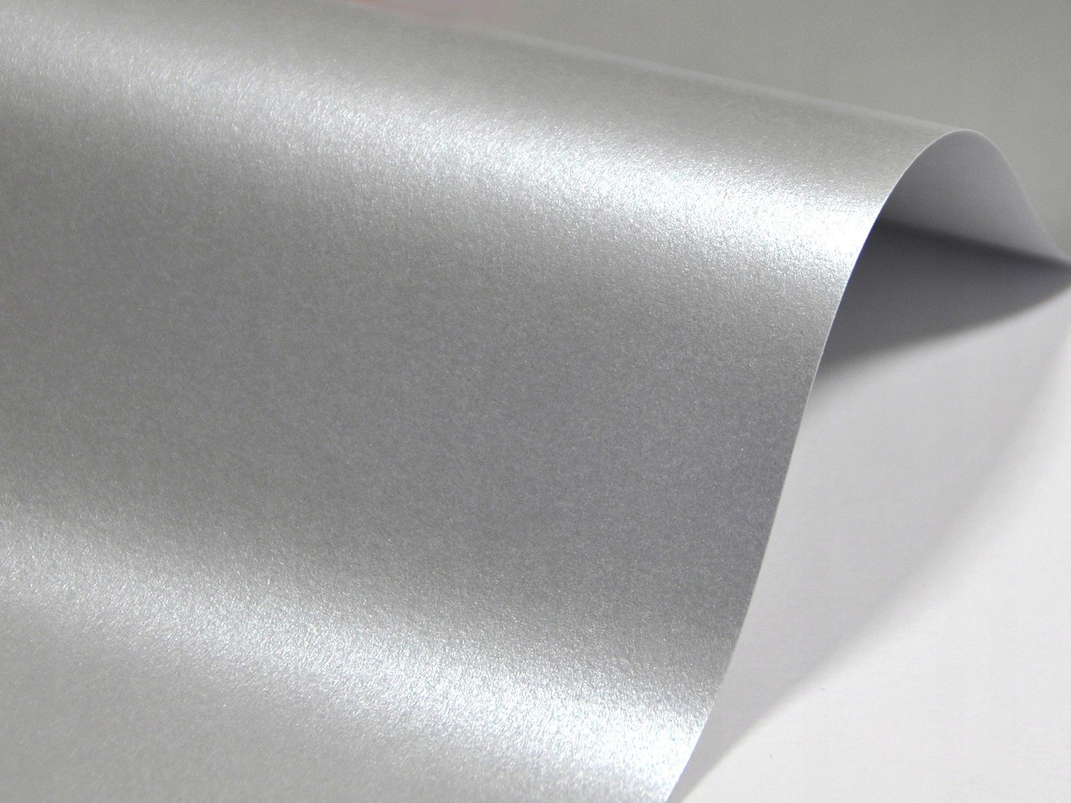 

Papier perłowy Majestic Real Silver 250g A4