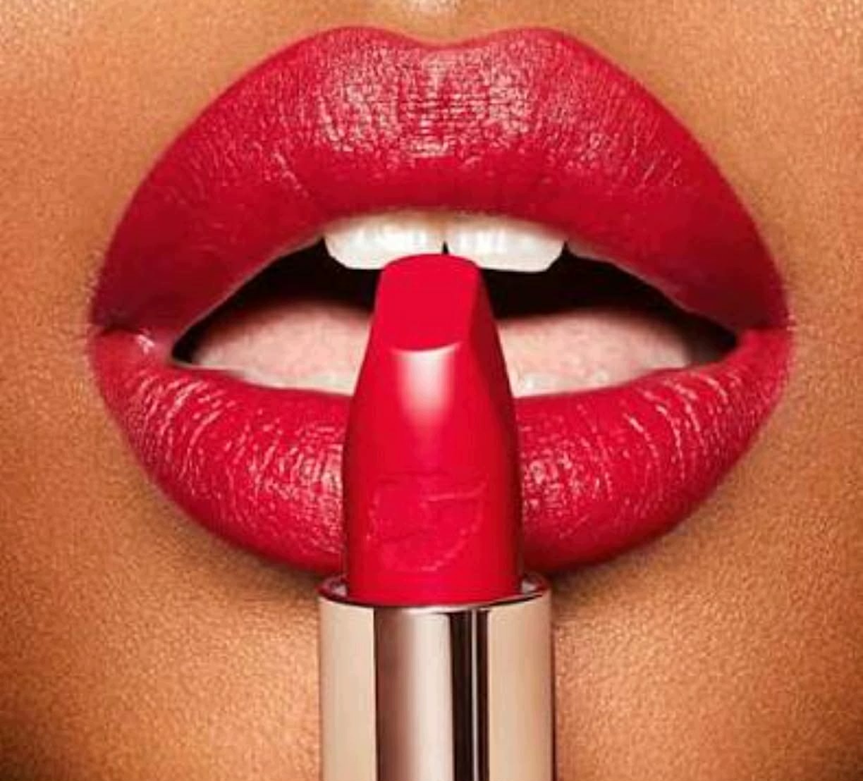 Pomadka Hot Lis Patsy Red