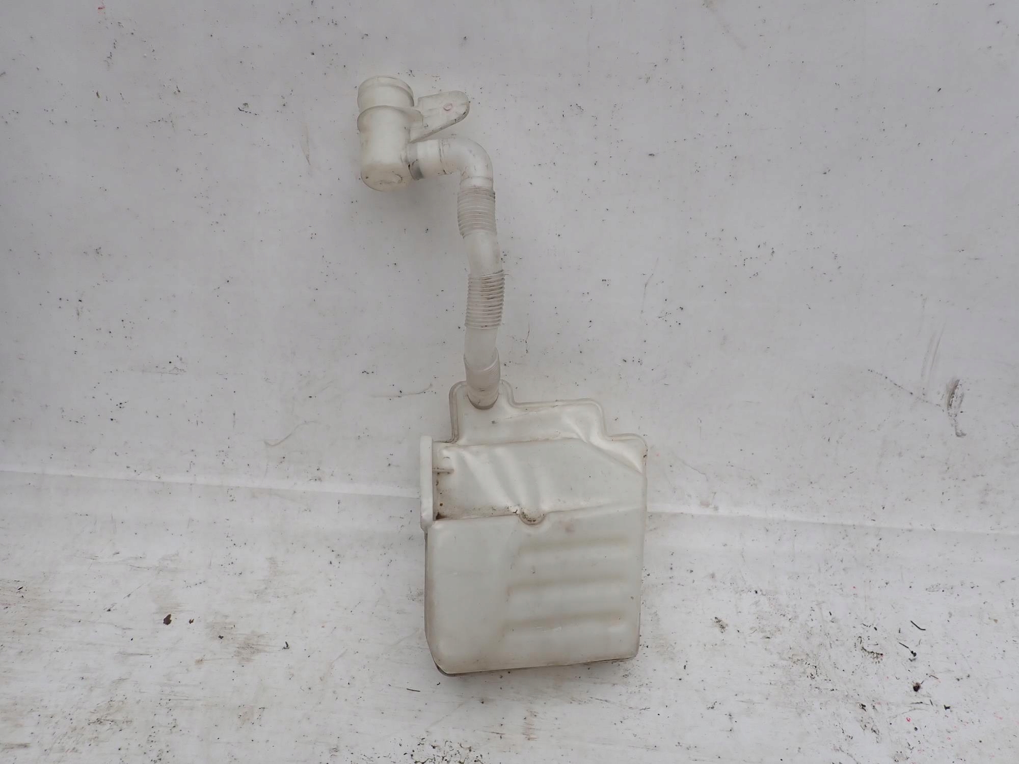 VW GOLF V 5 03-09 tank washers