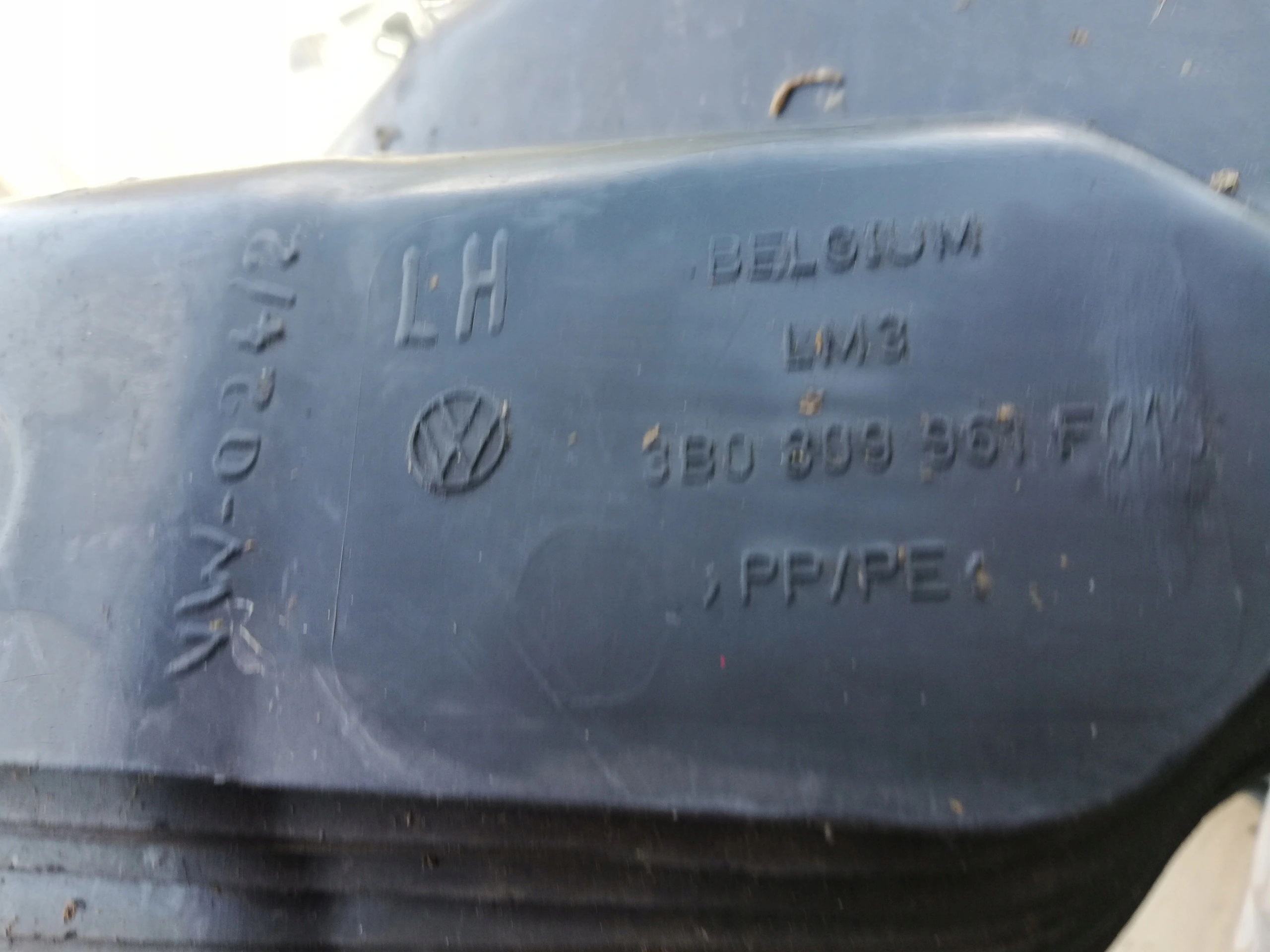 VW PASSAT B5 LIFT mudguard left front 3B0809961F