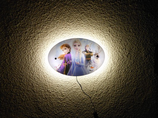 Lampka ścienna nocna KRAINA LODU pilot opc Kod producenta 100%