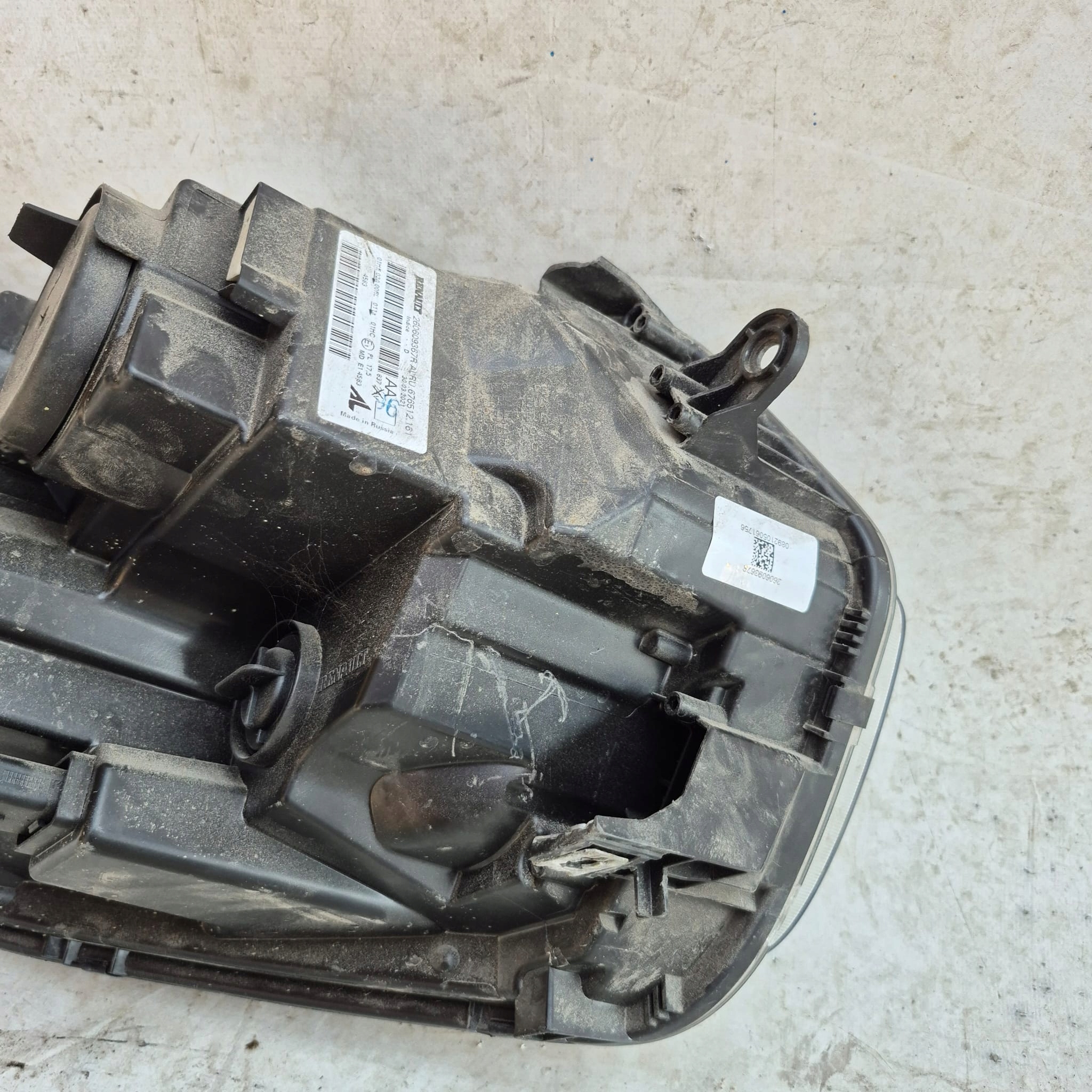 DACIA DUSTER II 18- light left front front 260609367R