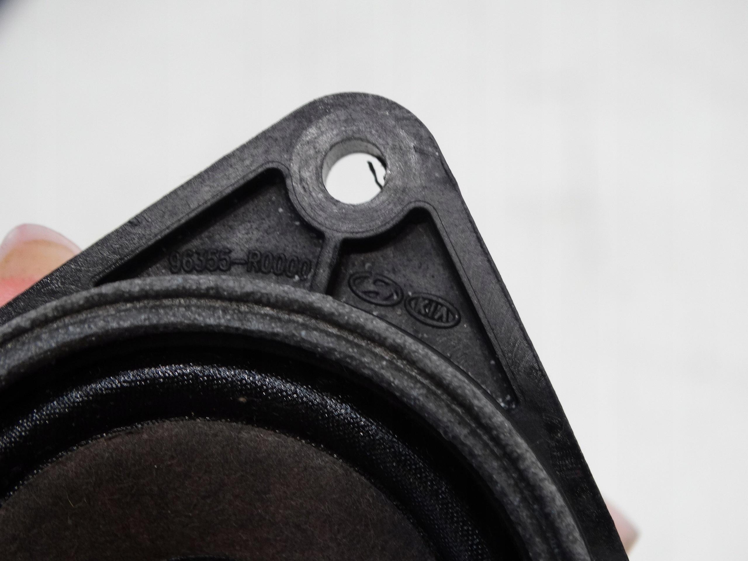 speaker consoles of the dashboard KIA SPORTAGE V 21-25R. 96355-R0000