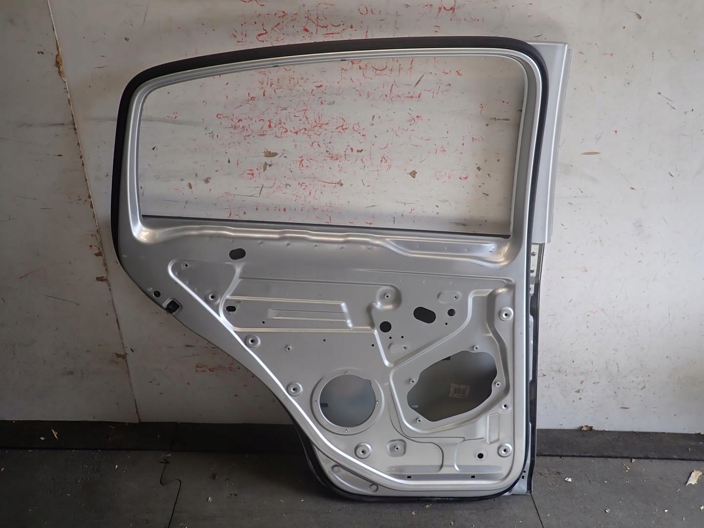 door rear part rear. left VW GOLF V+ VI+ plus 2005- 5M0833311