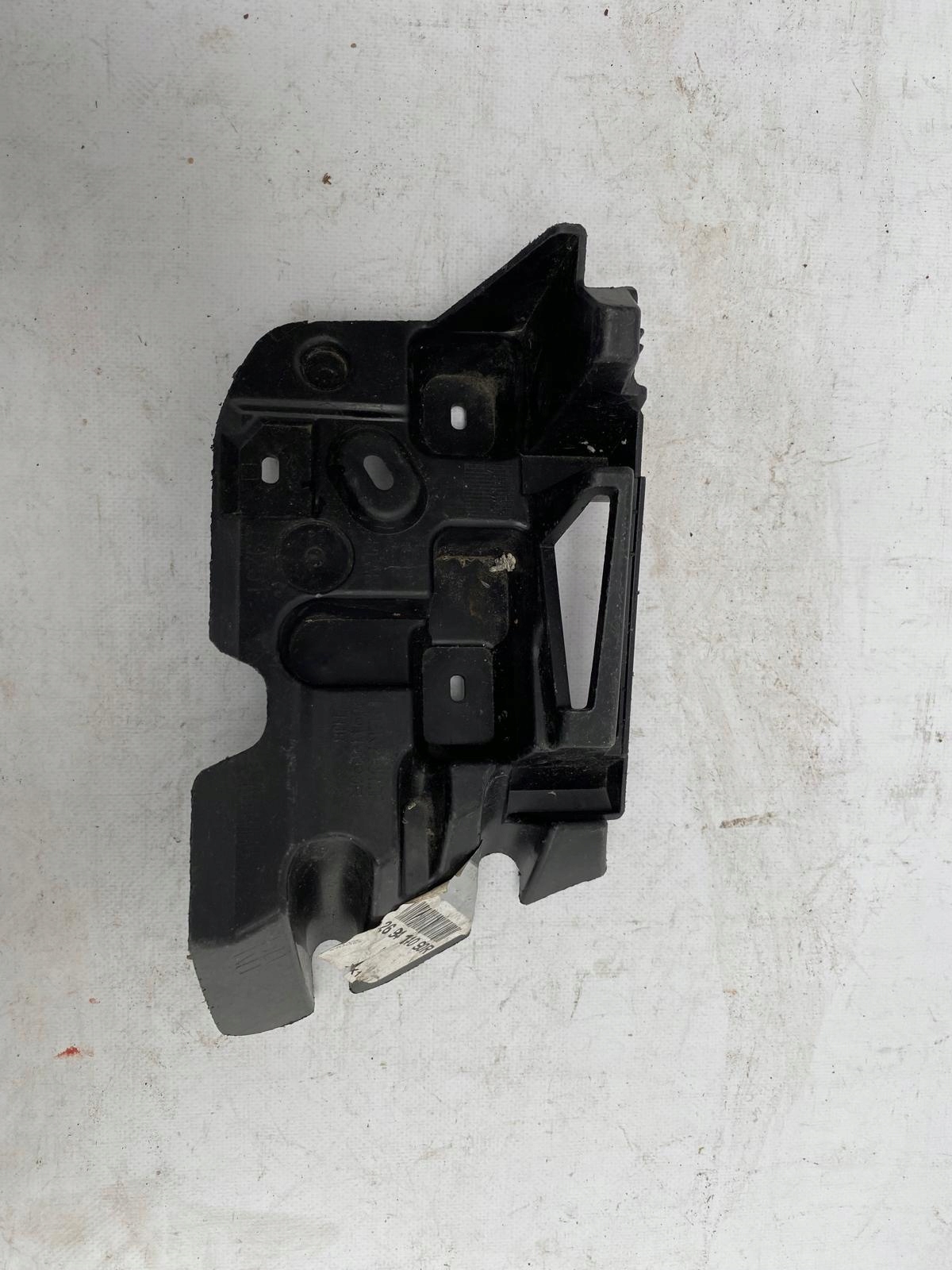 RENAULT CAPTUR II 2 19- bumper bracket right rear part