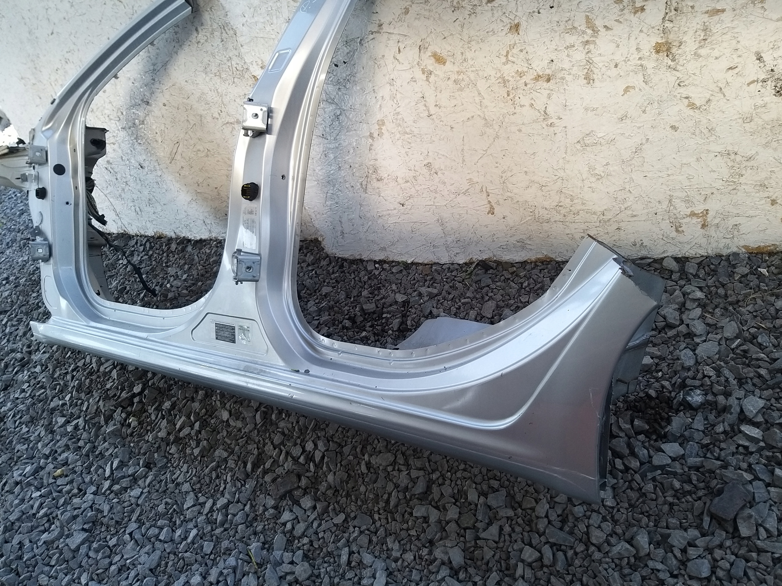 PEUGEOT 508 and 10-18R quarter threshold pillar A B central
