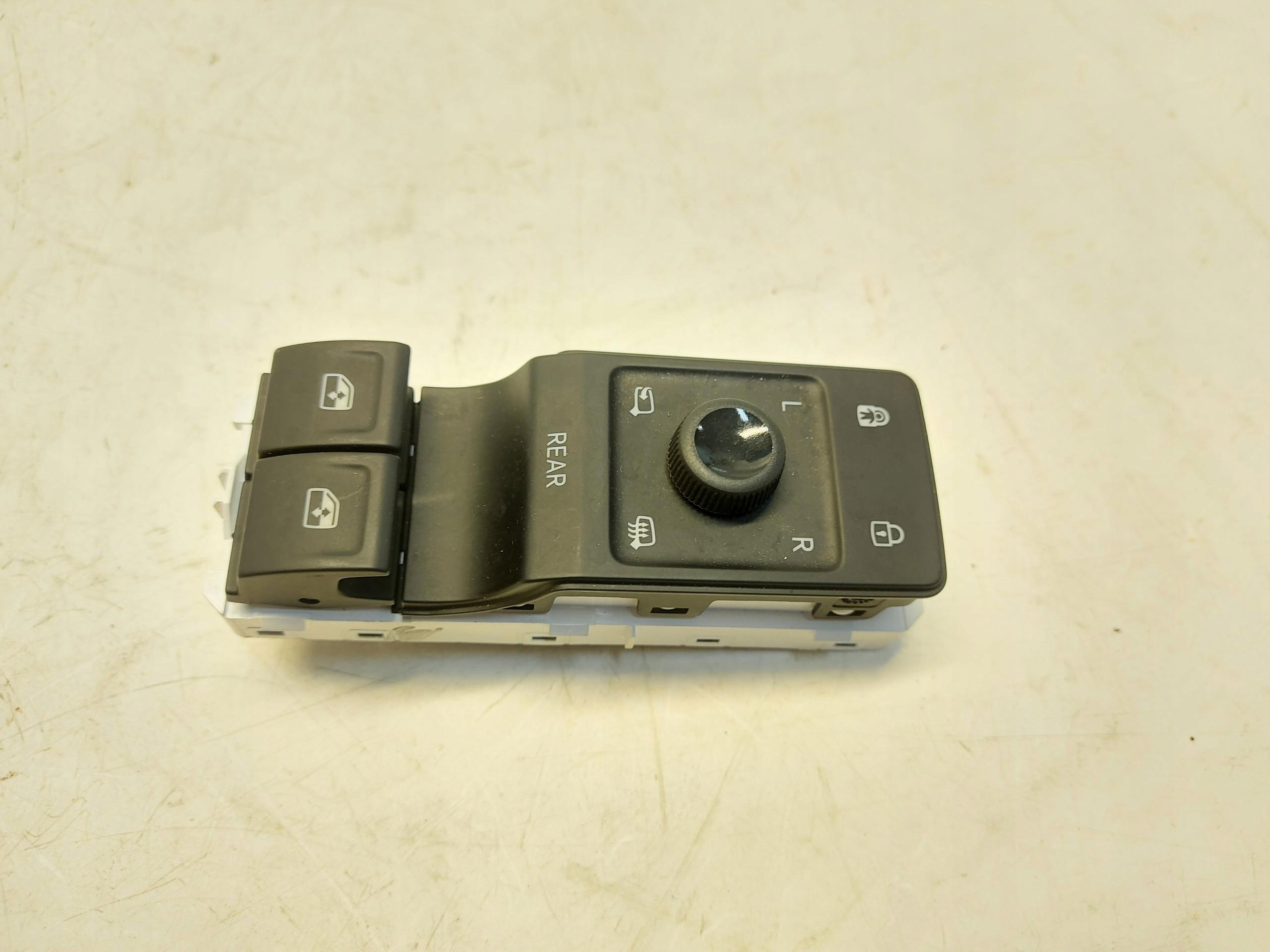 VW ID5 GTX 11E window control switch left front 11A959862AC