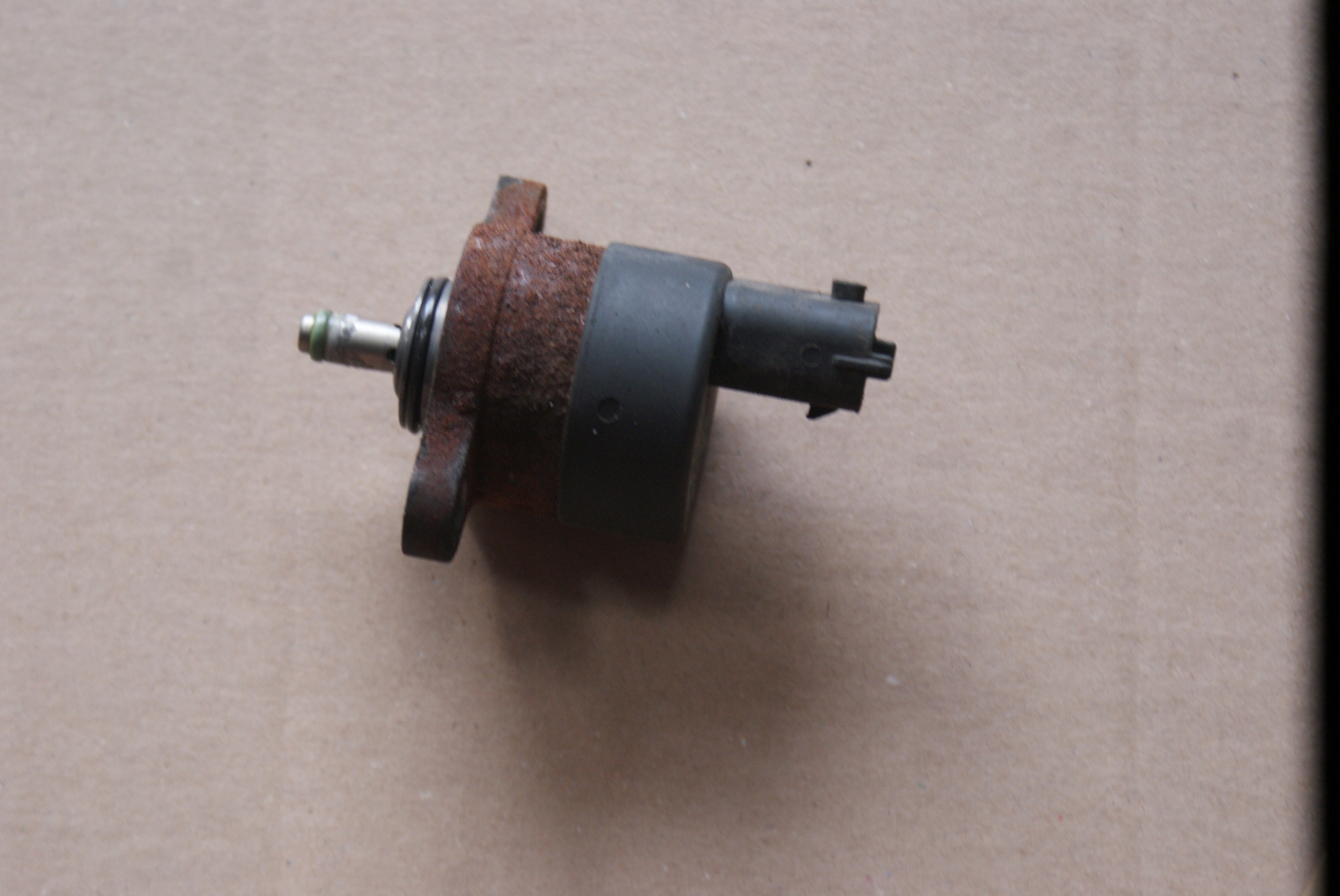 КЛАПАН ДАТЧИК ТИСКУ ПАЛИВА BOSCH 0281002445