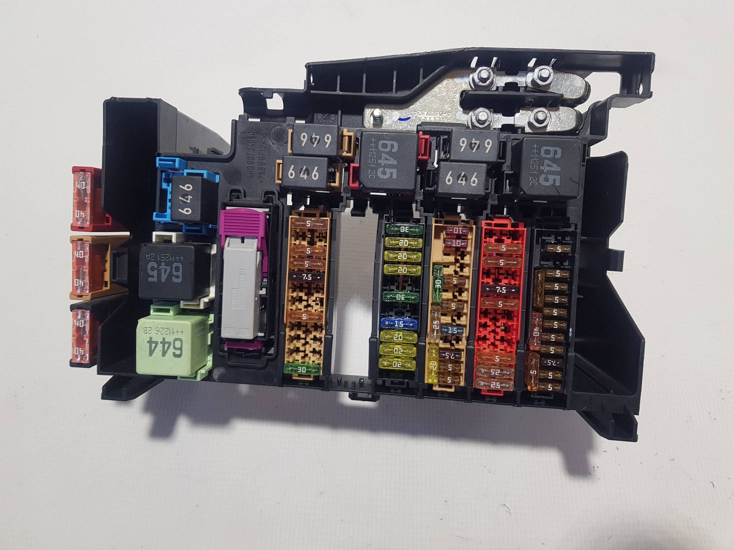 AUDI A8 D4 control unit compartment of fuses PRZEKAZNIKOW 4H0907348C