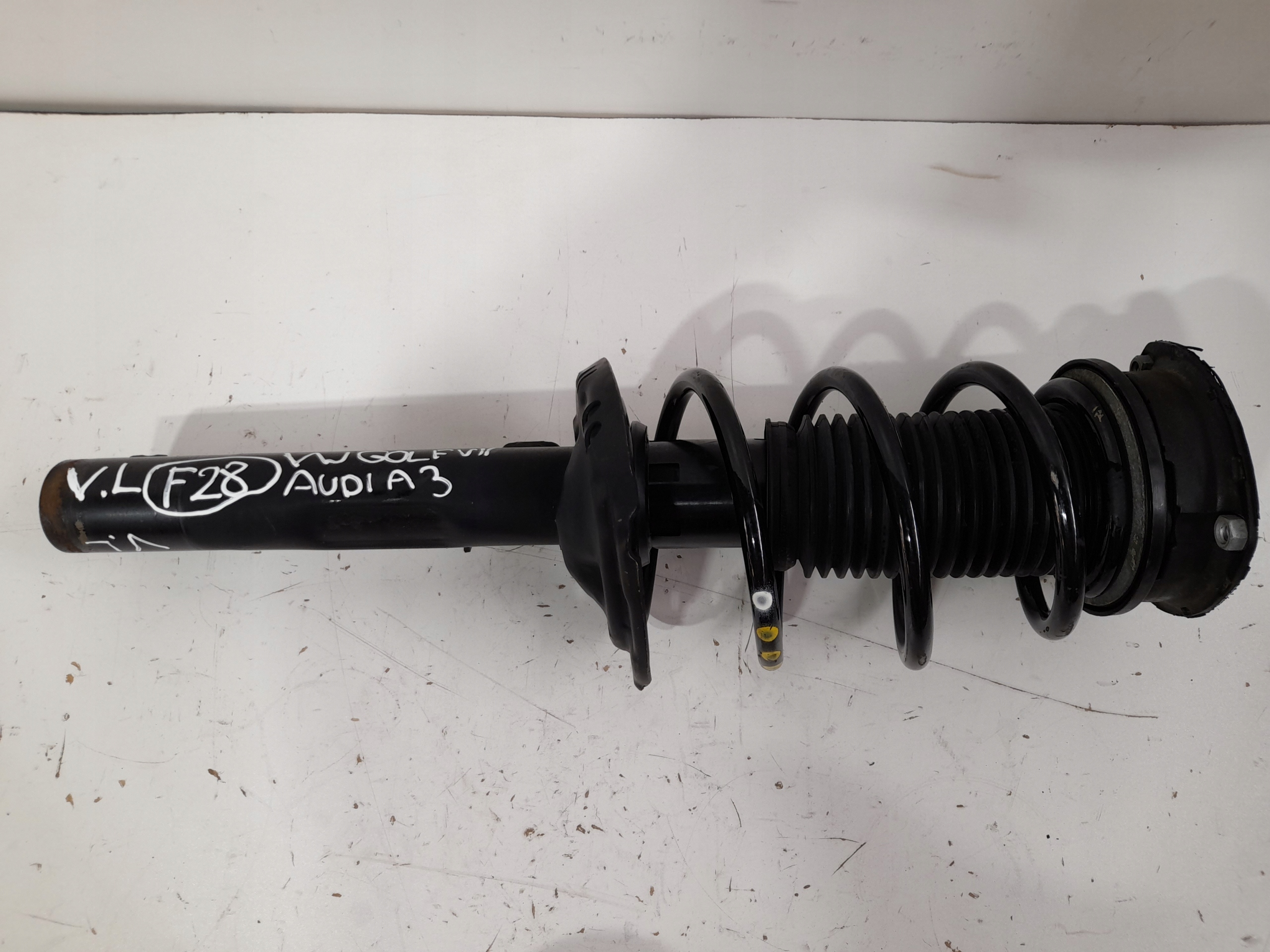 VOLKSWAGEN GOLF VII AUDI A3 shock absorber front left (F28)