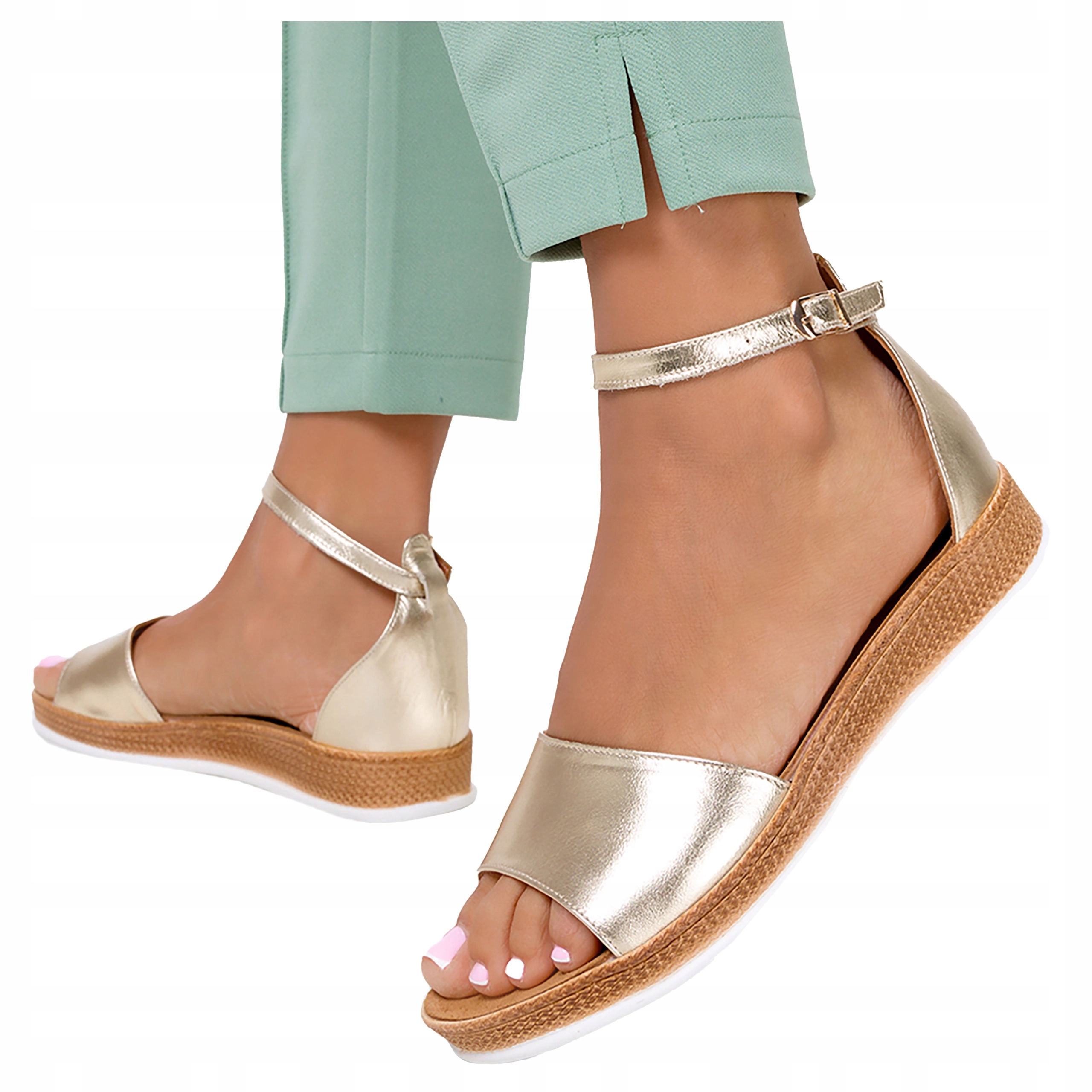 Kožené Lehké Zlaté Dámské Sandály S Zakrytou Patou Polský výrobek vel. 40