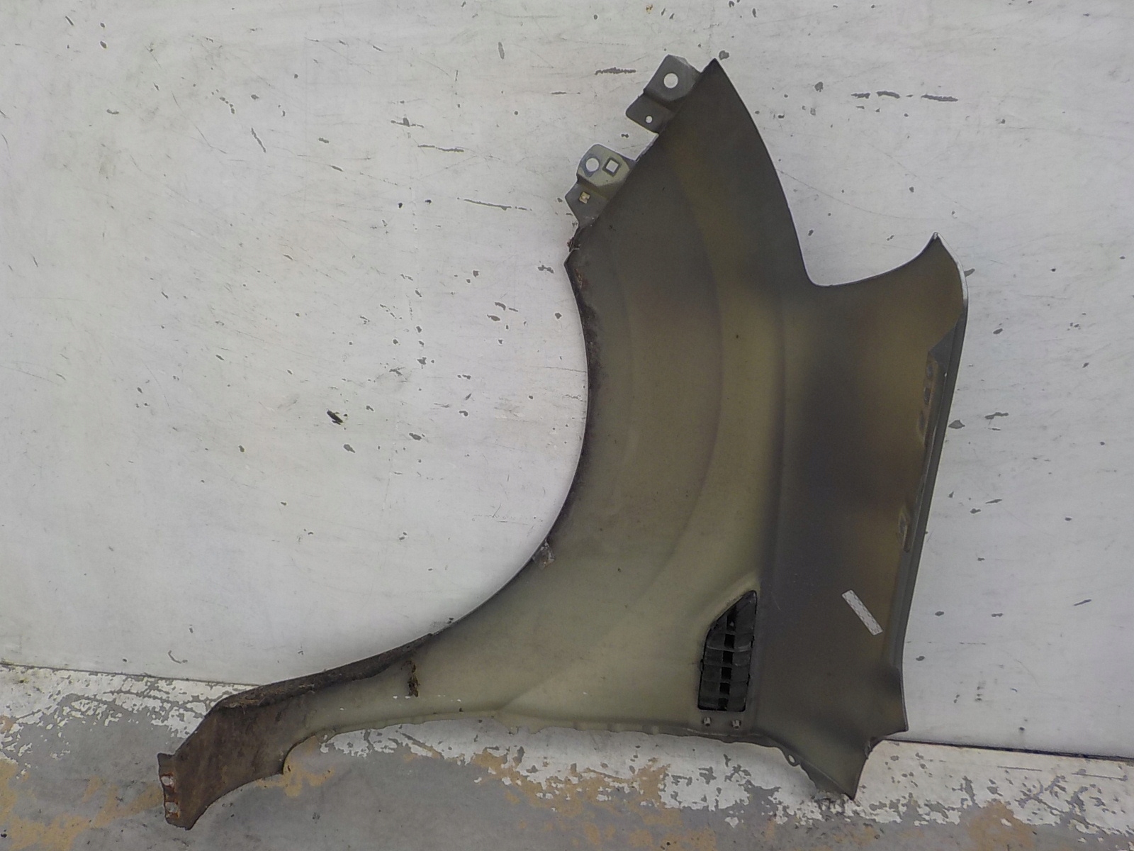 162 KIA SOUL and 09-13 fender right front front