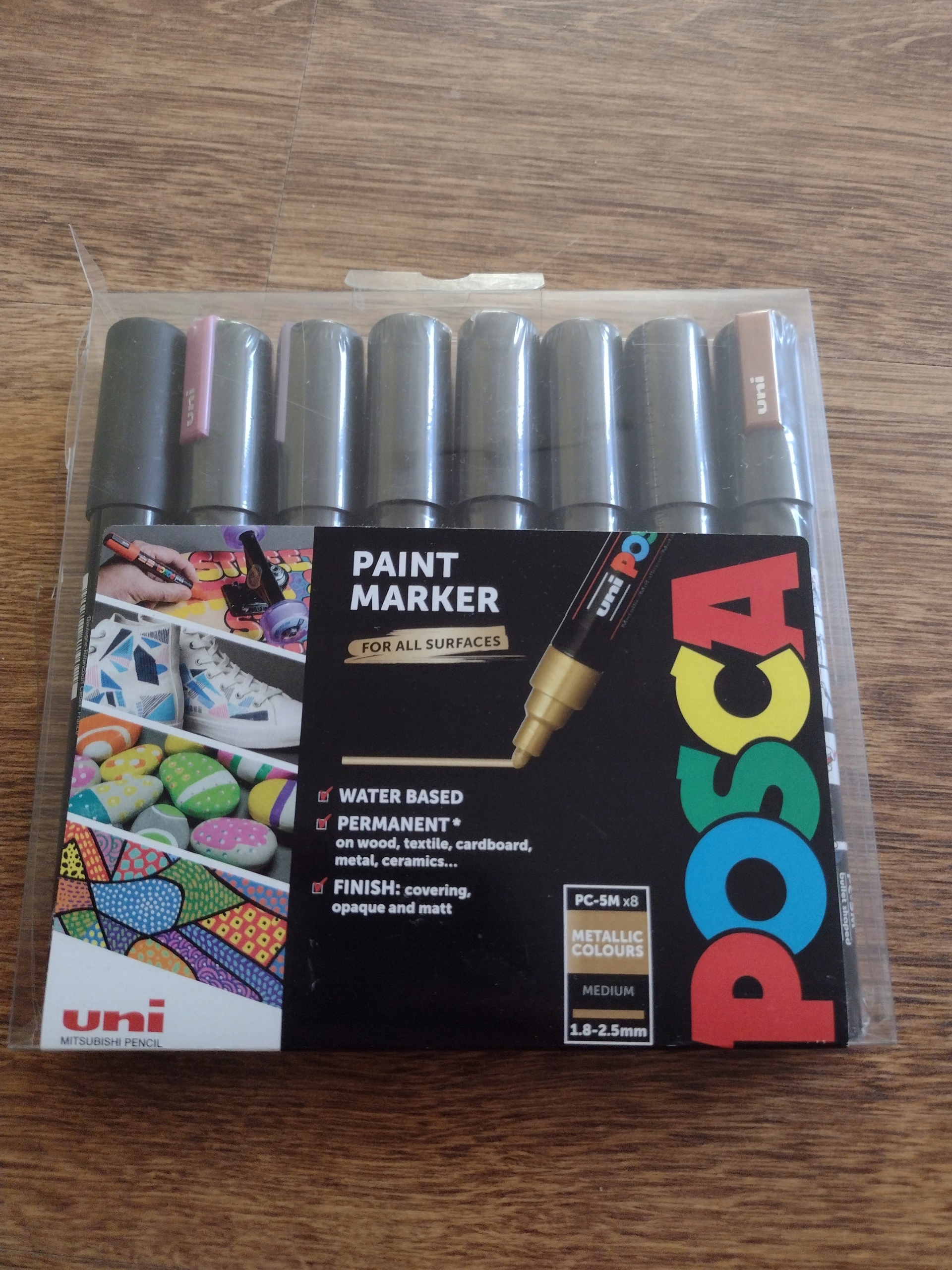 Dekorativní popisovač různé barvy Uni 8 ks