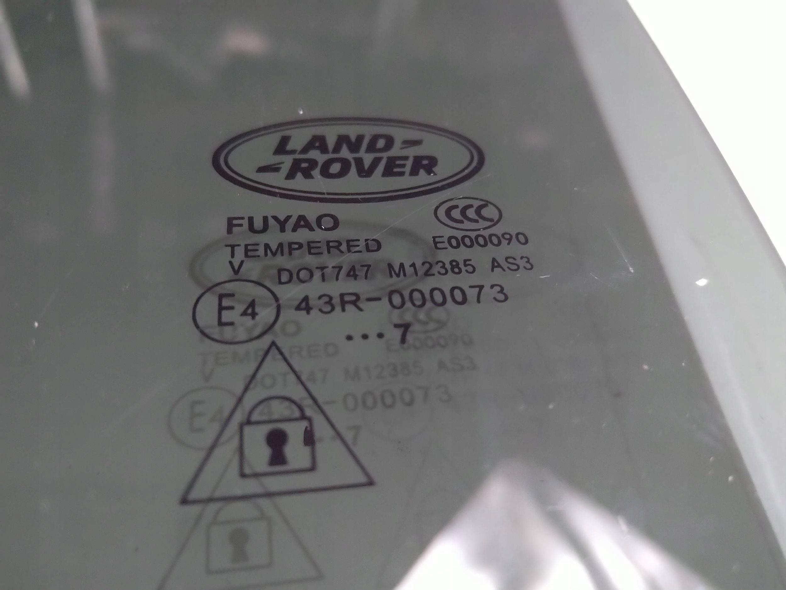 window door tylnych rear part side left side Range Rover Velar 2017
