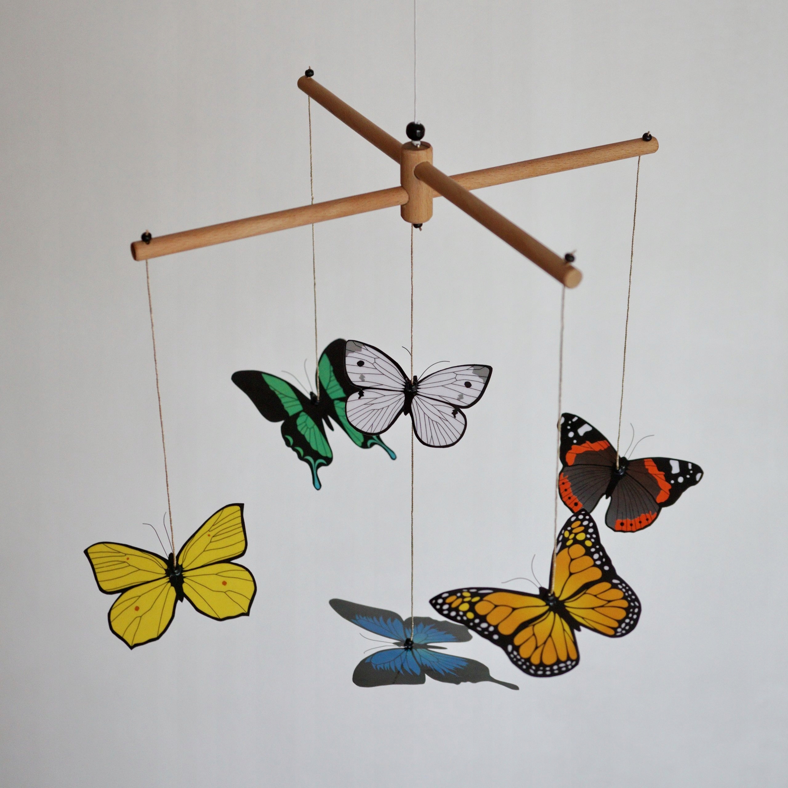 

Mobil Montessori karuzela Motyle