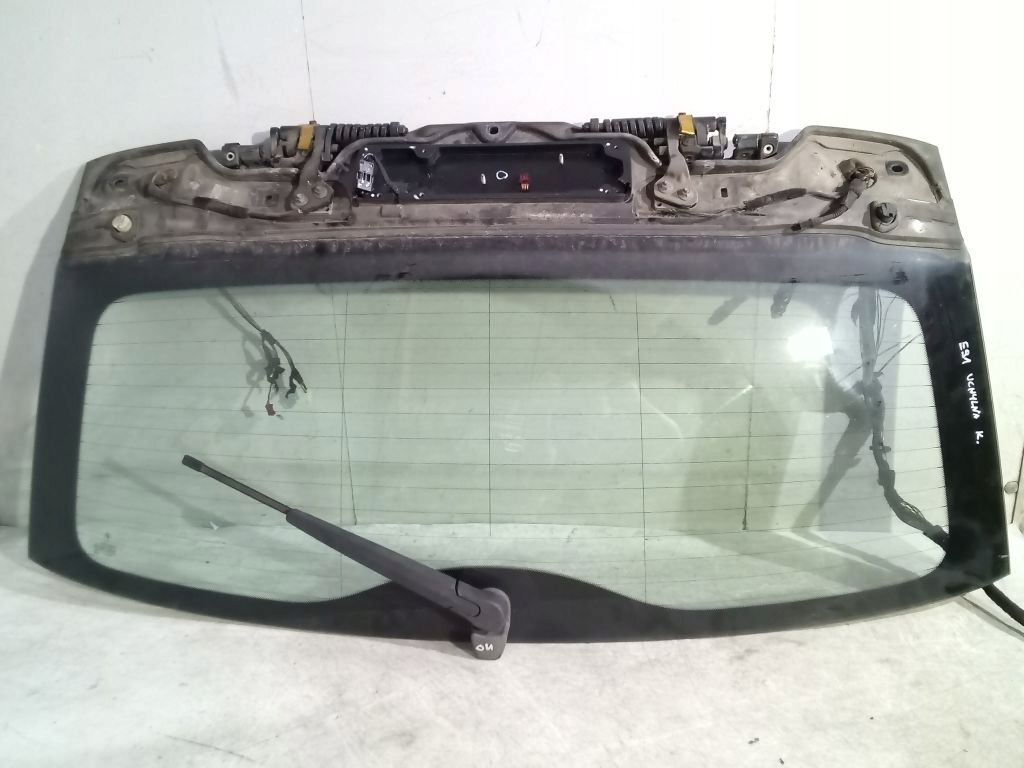 BMW E91 kombi Vitre uchylna z Arrière du capot