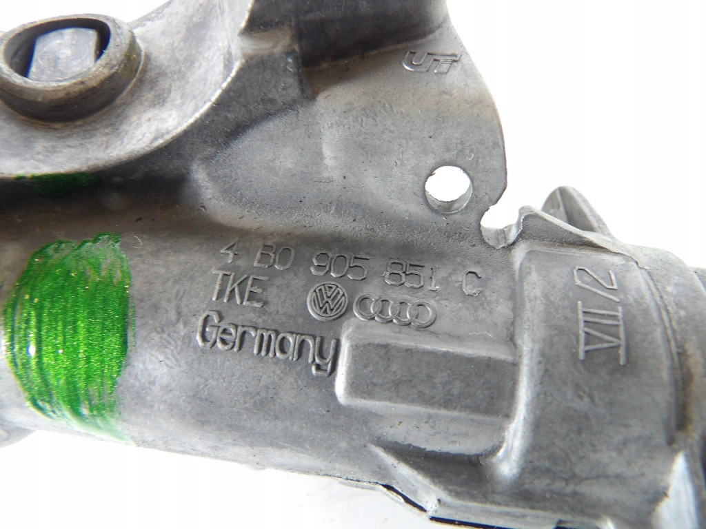 AUDI A4 B6 2.0B ignition 4B0905851C