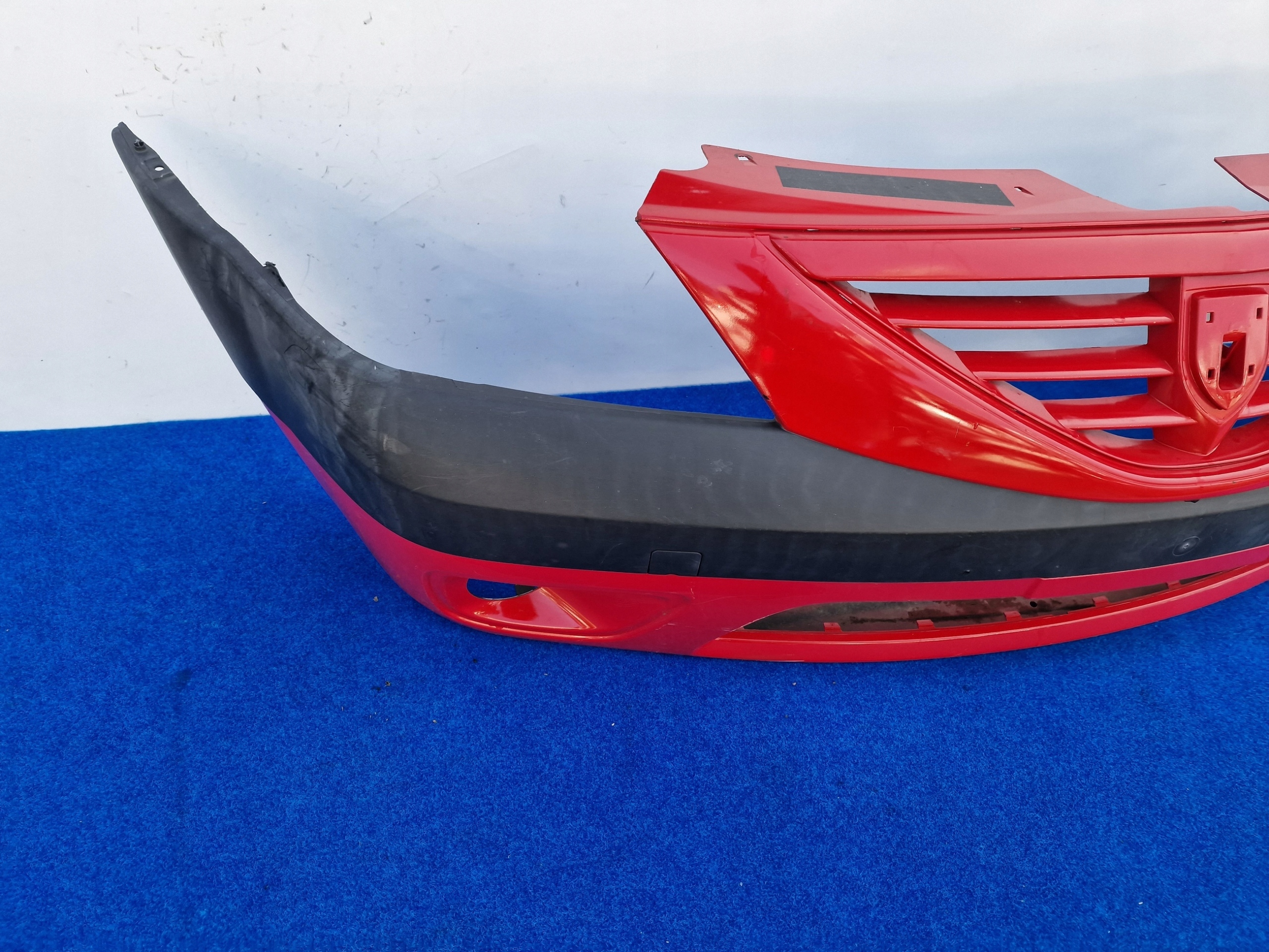 DACIA LOGAN 04-08 ROK bumper front original 8200825158 BA102