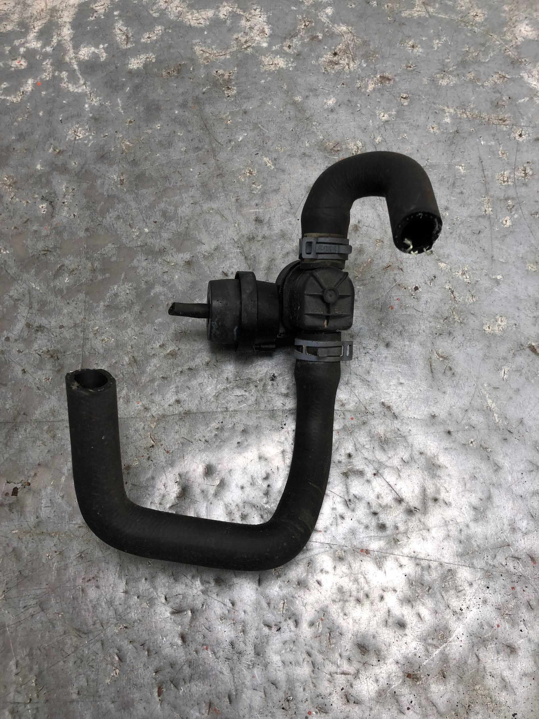 ventil vakum vode AUDI Q5 1J0819809