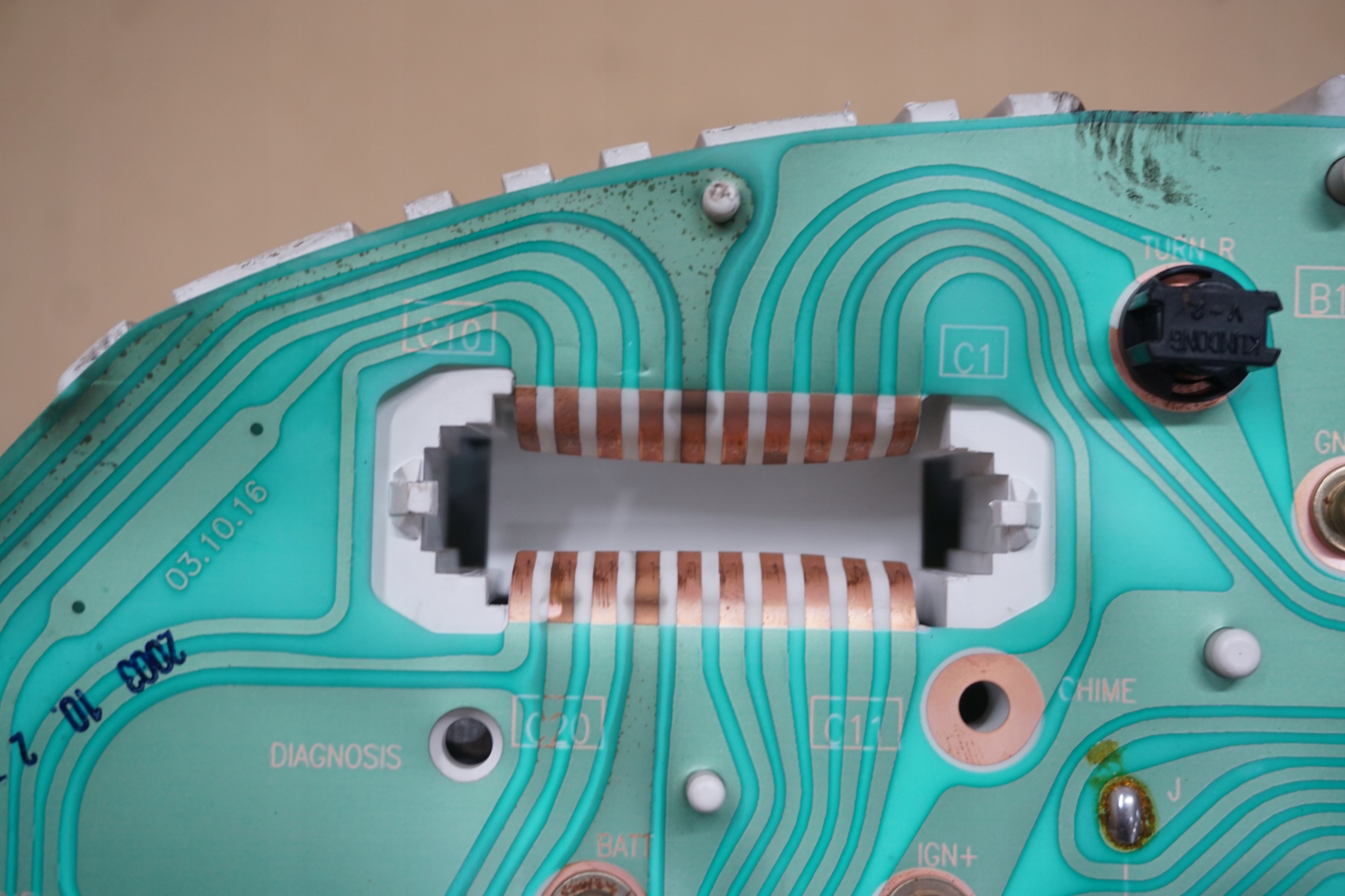 Hyundai TERRACAN спидометр часы автомат 2,9 европа