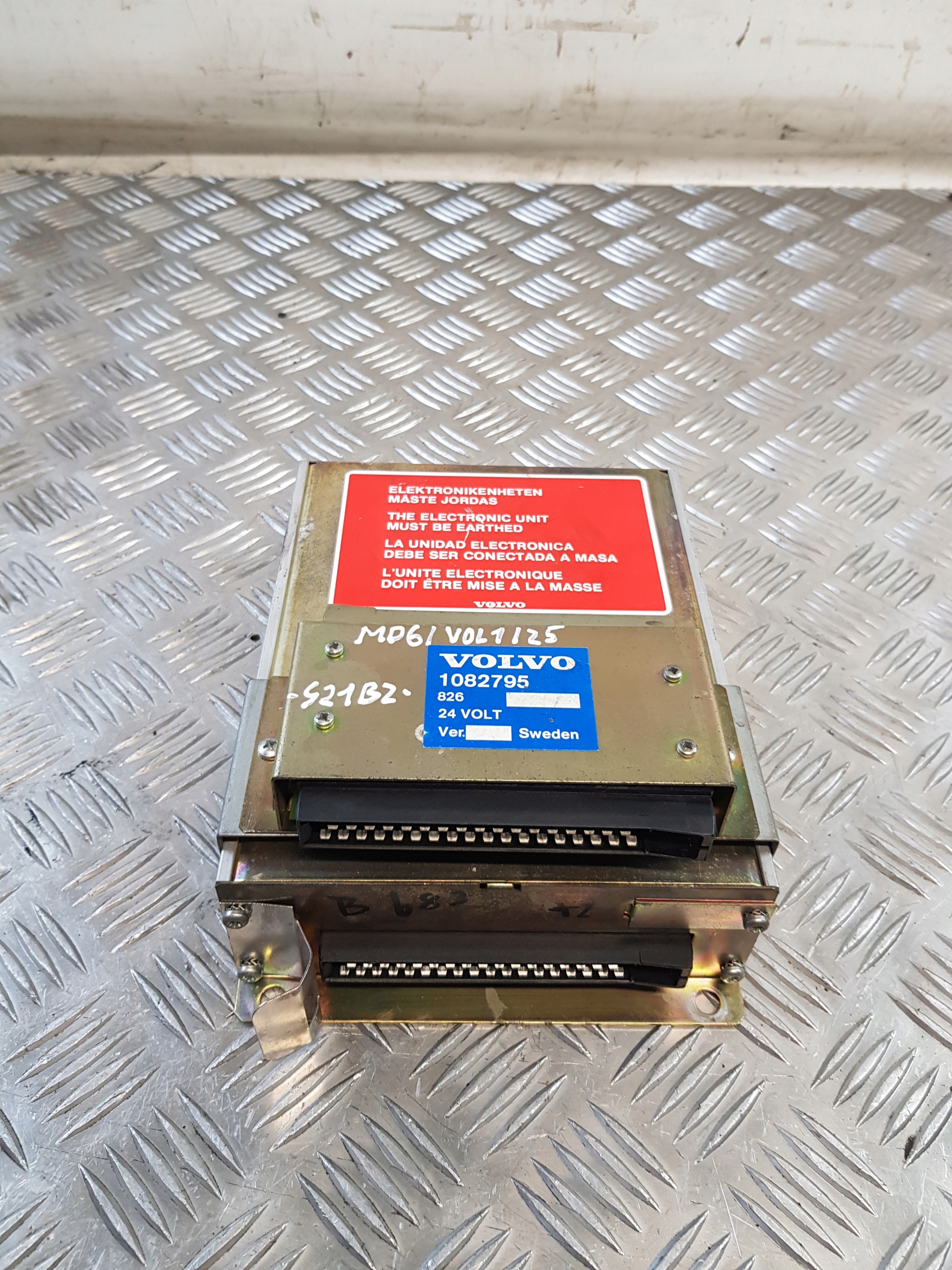 JEDNOSTKA STERUJACA VOLVO 1669865 + control unit 1082795