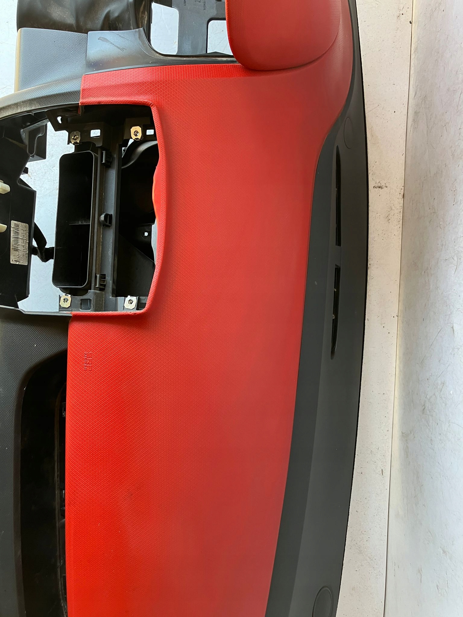konzola airbag spolujezdce CLIO IV červená
