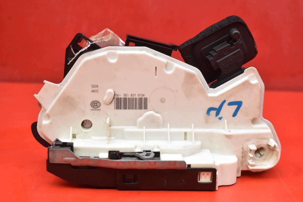 lock door left front front EU 5E1837015A SKODA RAPID 12-17