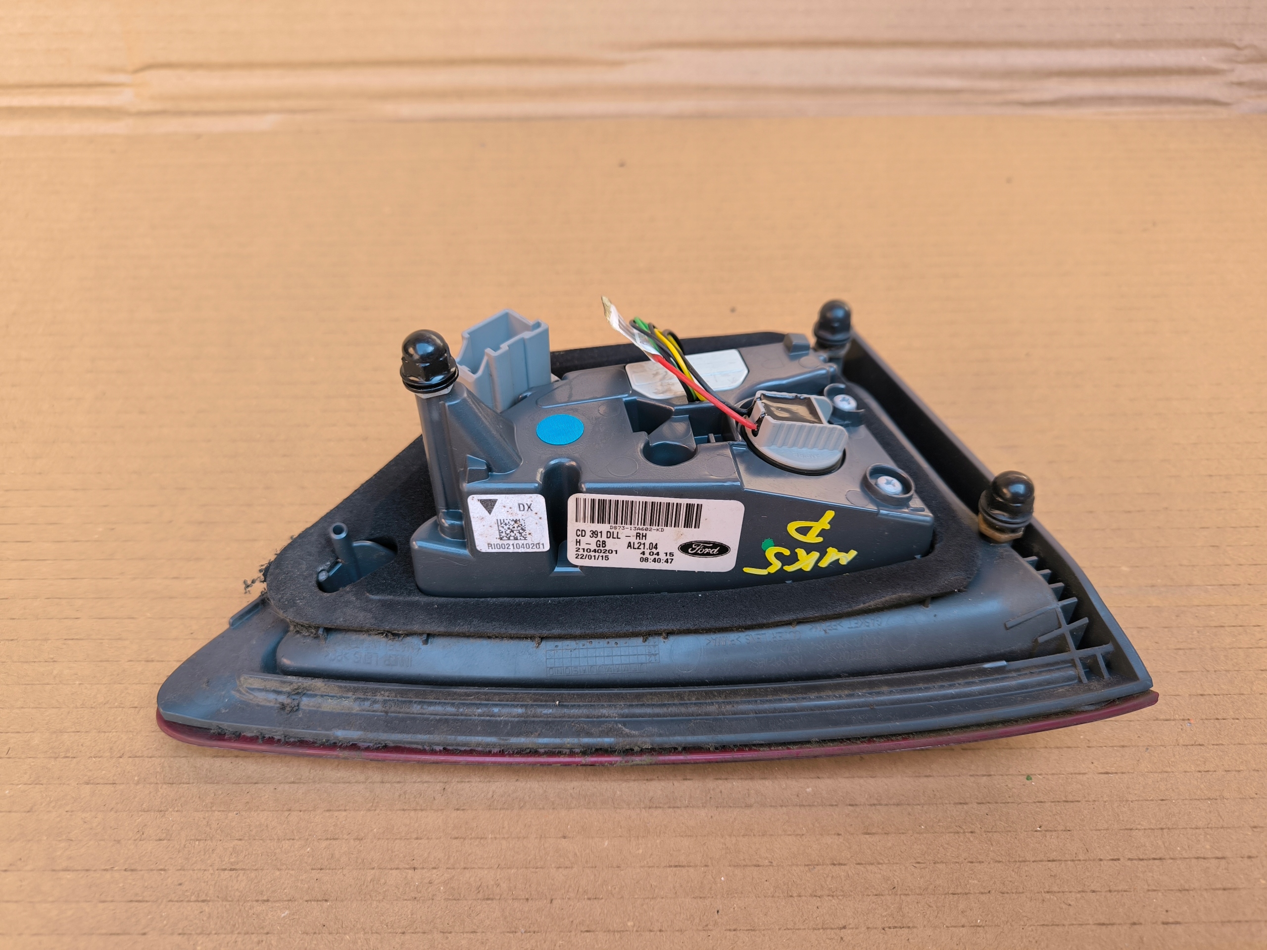 Mondeo MK5 2.0 TDCI lampa prawa tył w klapę hatchback LED DS73-13A602-KD Typ samochodu 4x4/SUV Samochody osobowe