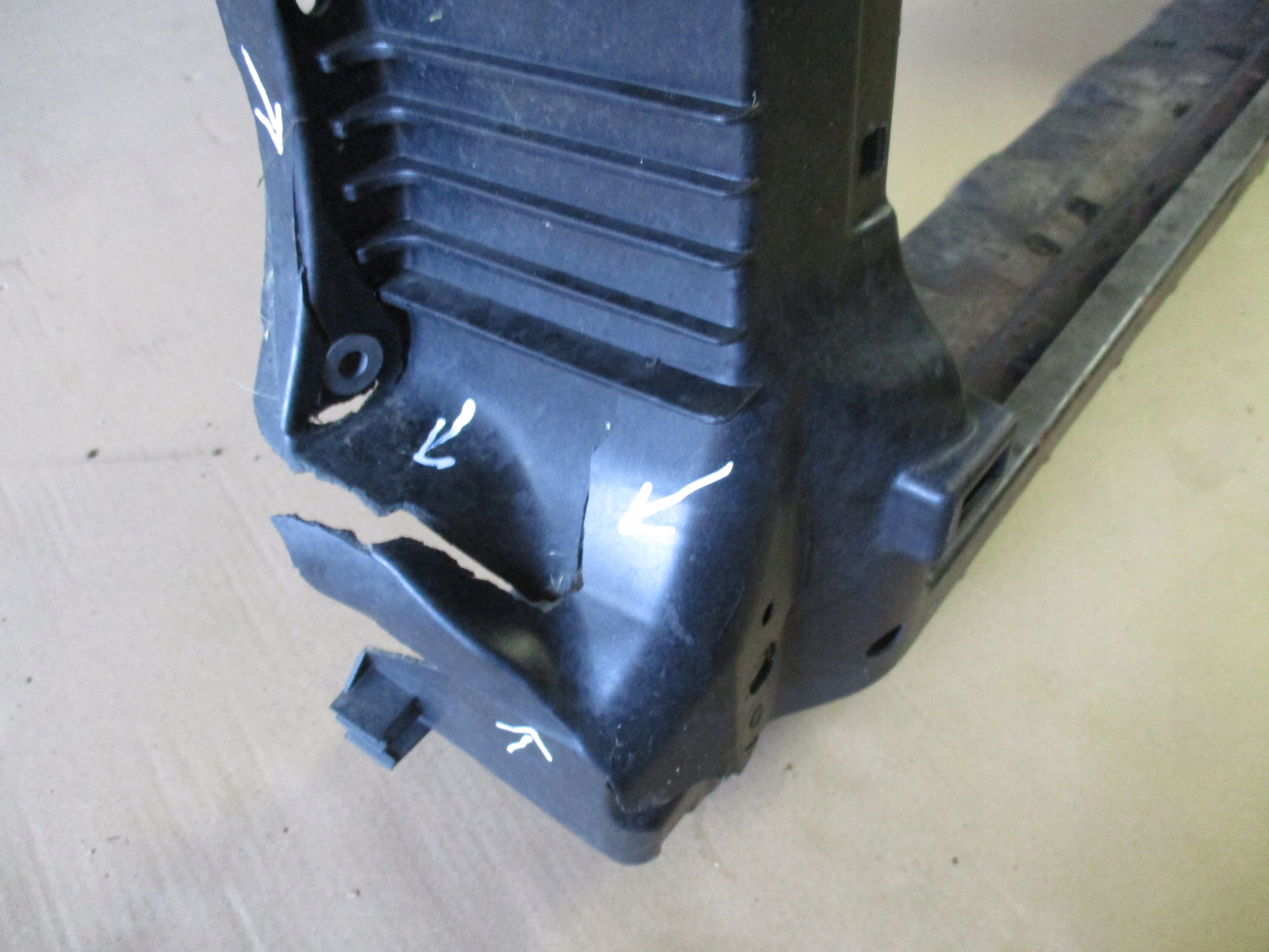 front body wall VW Golf 5 V plus 5M0805588D