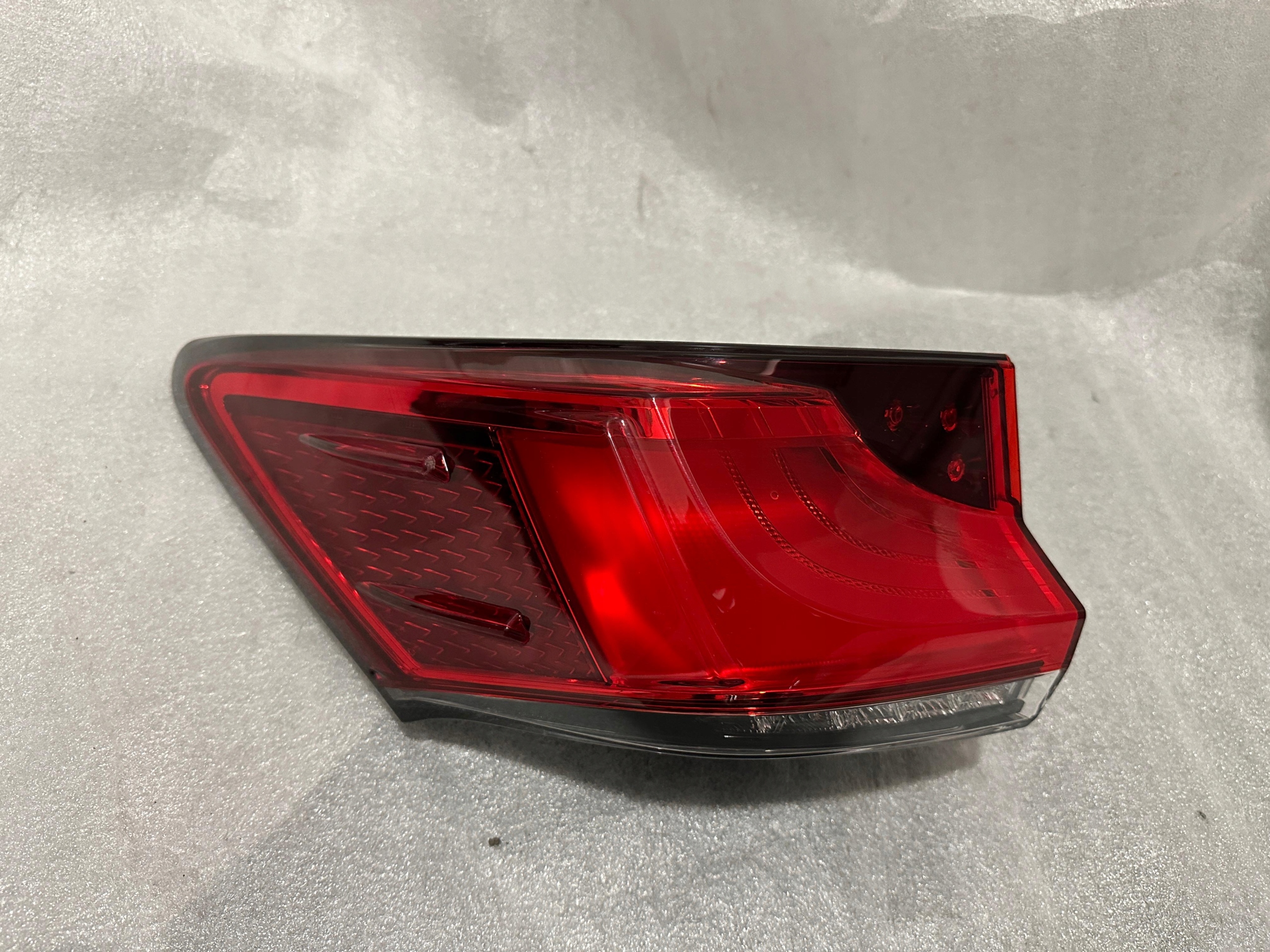 фонарь задняя lexus CT200 CT 200 РЕСТАЙЛИНГ
