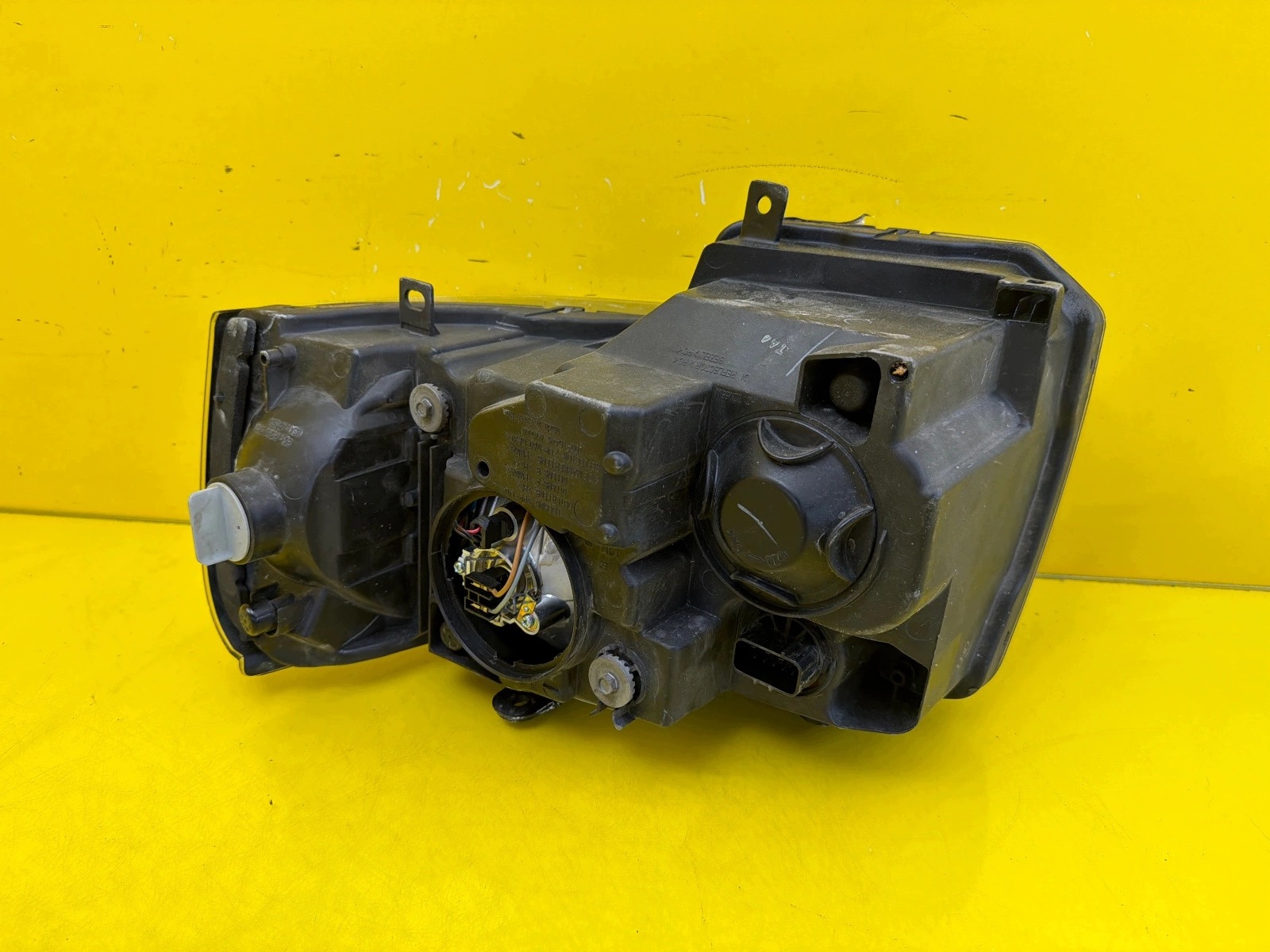light right front Land Rover Freelander and Lift 2000