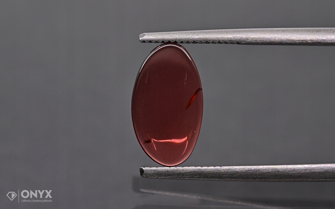 Granátové jablko Almandyn konvexní dlaždice nepravidelná 12x7 m