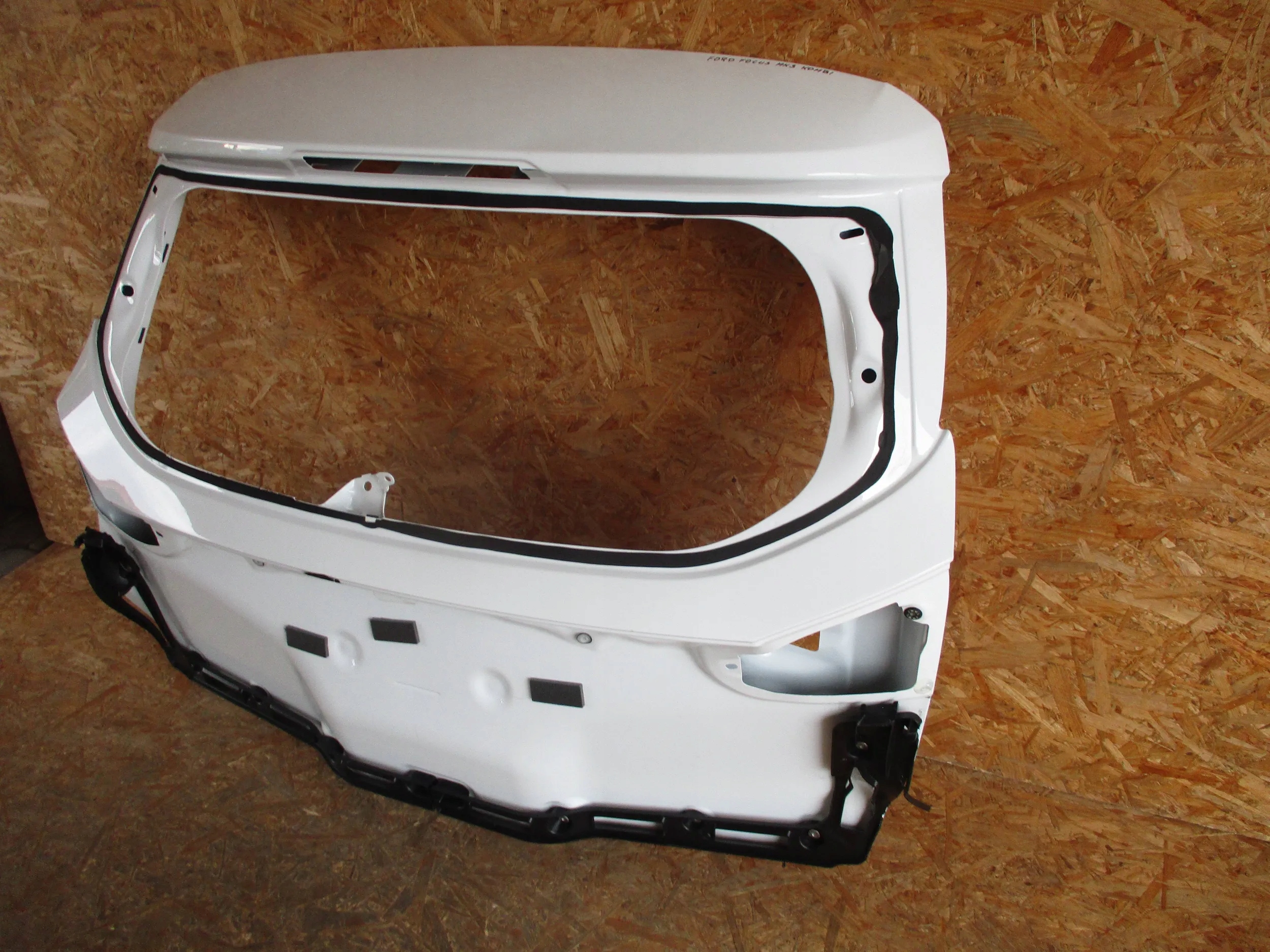 boot door rear FORD FOCUS MK3 KOMBI