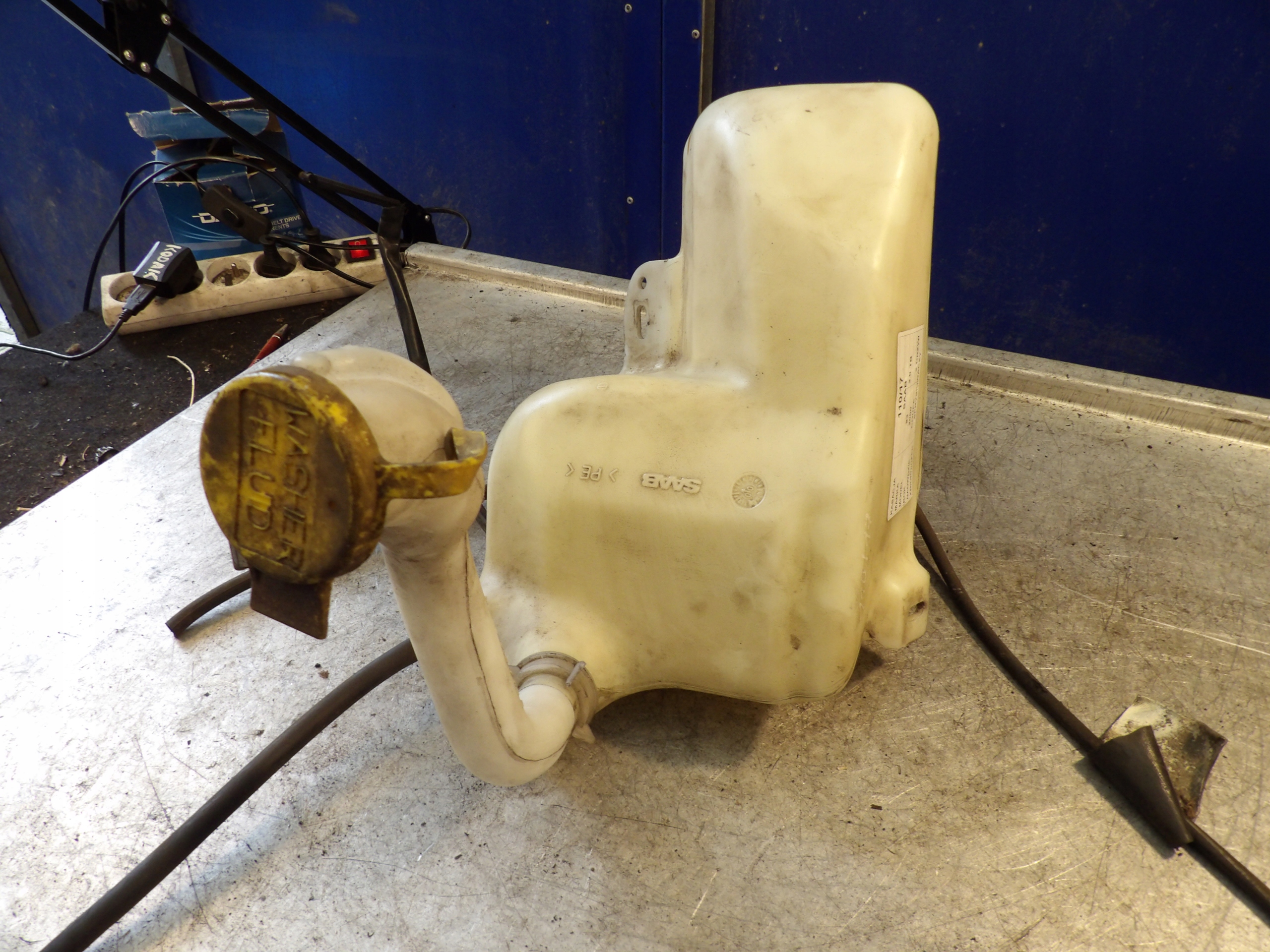 SAAB 93 - washer fluid tank