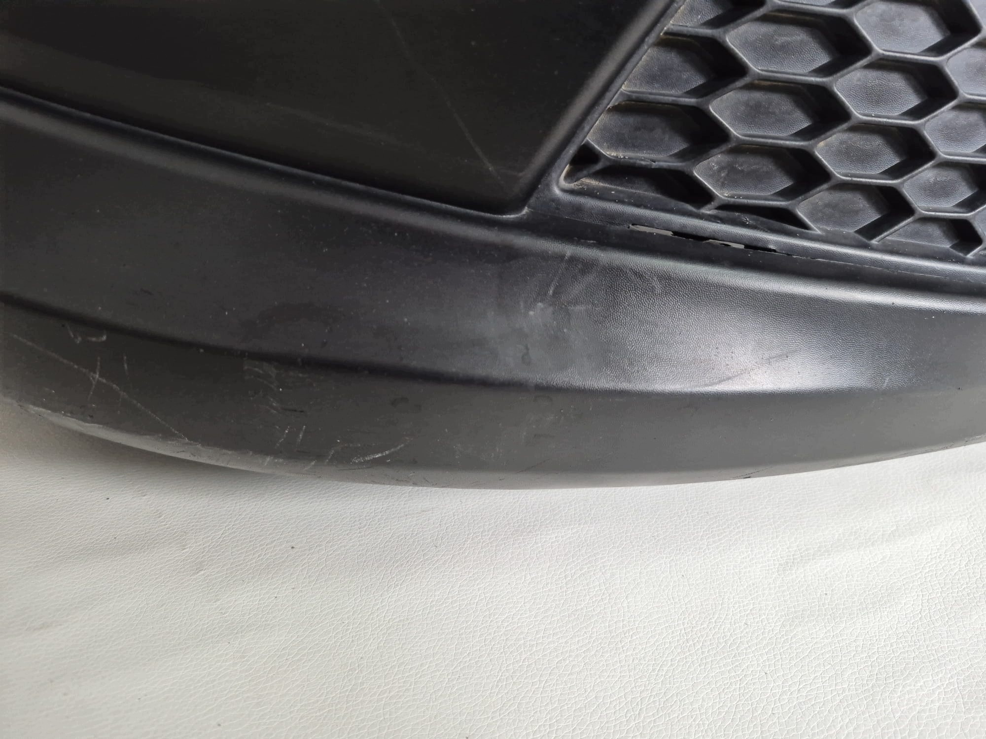 RENAULT TRAFIC III 3 14-21 bumper front front grill cover 620223380R