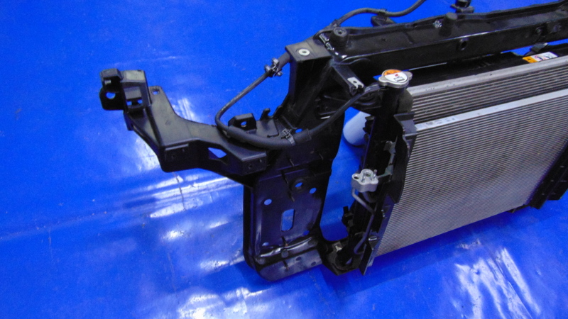 support panel for radiators pillar radiator AUTOMAT 2.0CRDI HYUNDAI IX35 10-15R