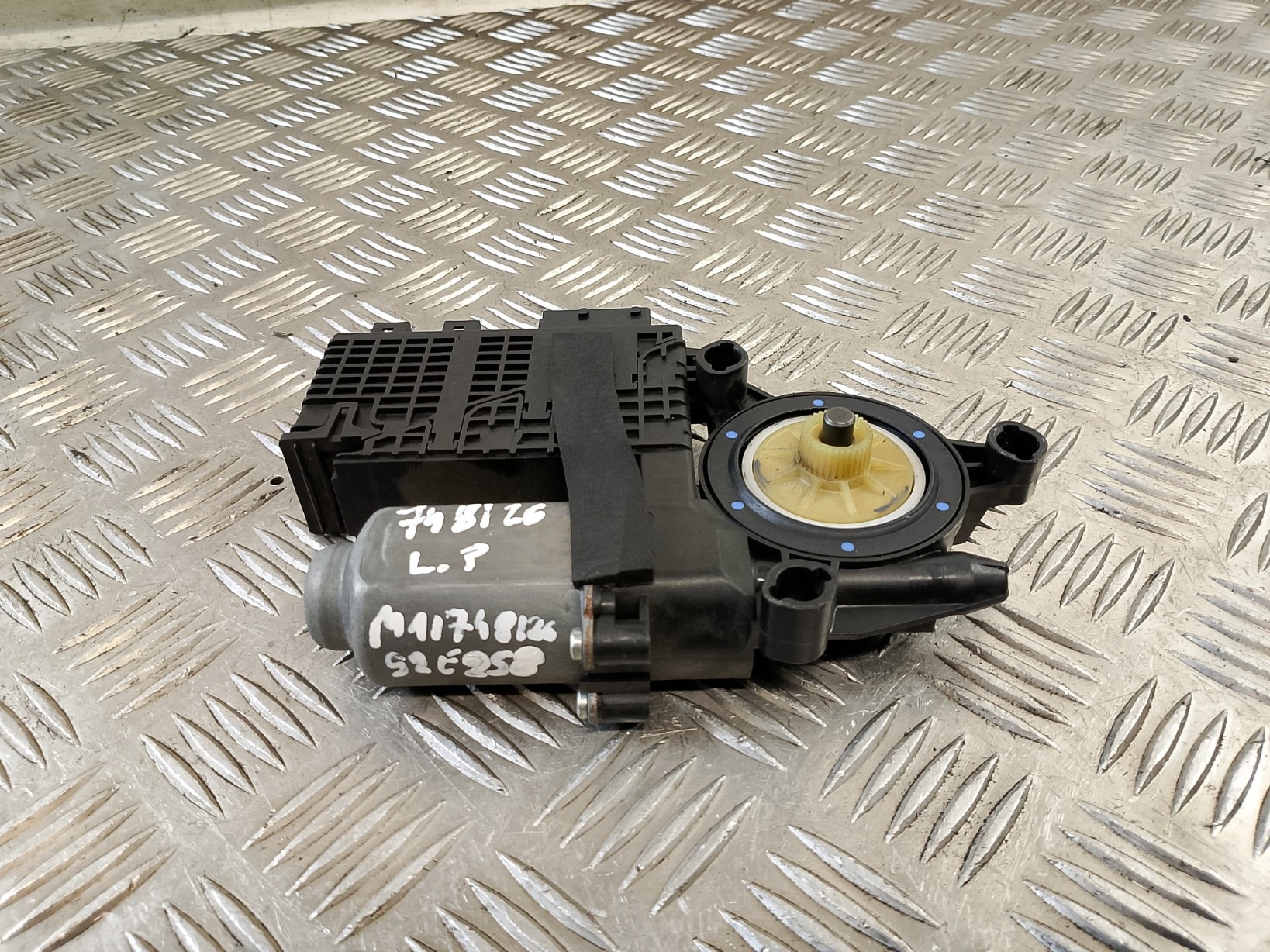 mini motor PODOSZENIA windows left front left front CITROEN C4 PICASSO