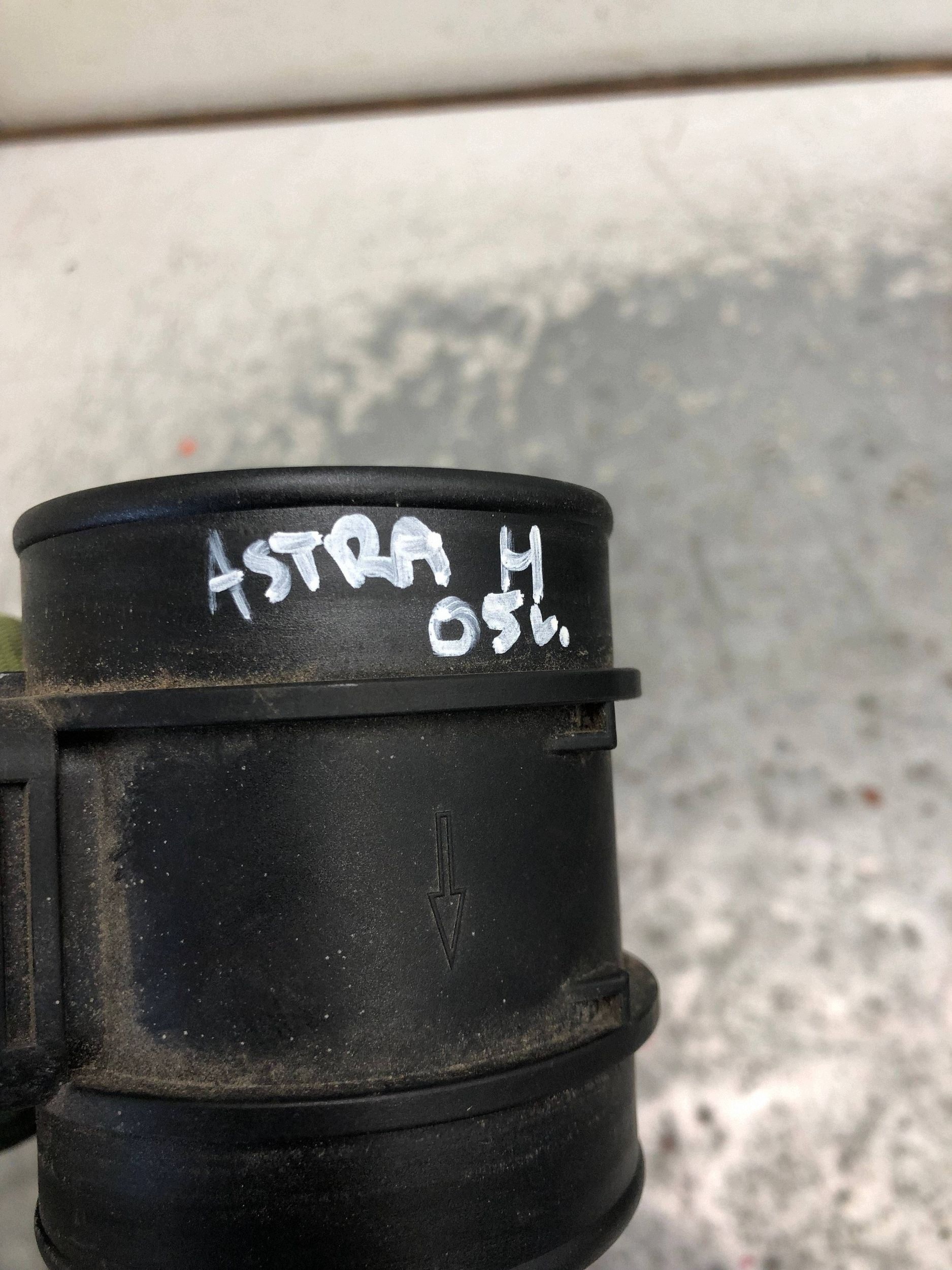 Débimètre OPEL ASTRA H 55353813