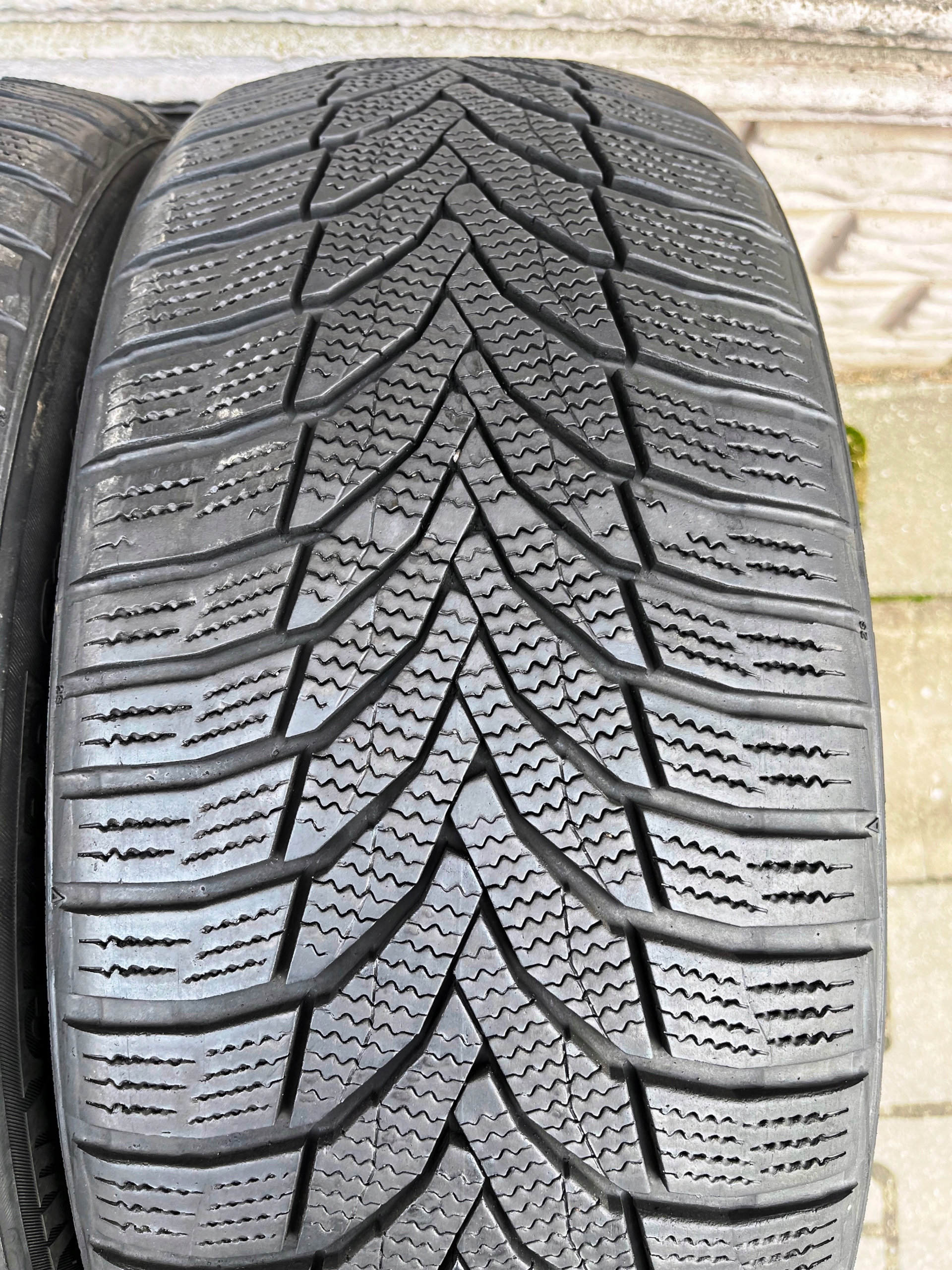 OPONY ZIMOWE 225/50R18 NEXEN WINGUARD SPORT 2 2021 Szerokość opony 225 mm