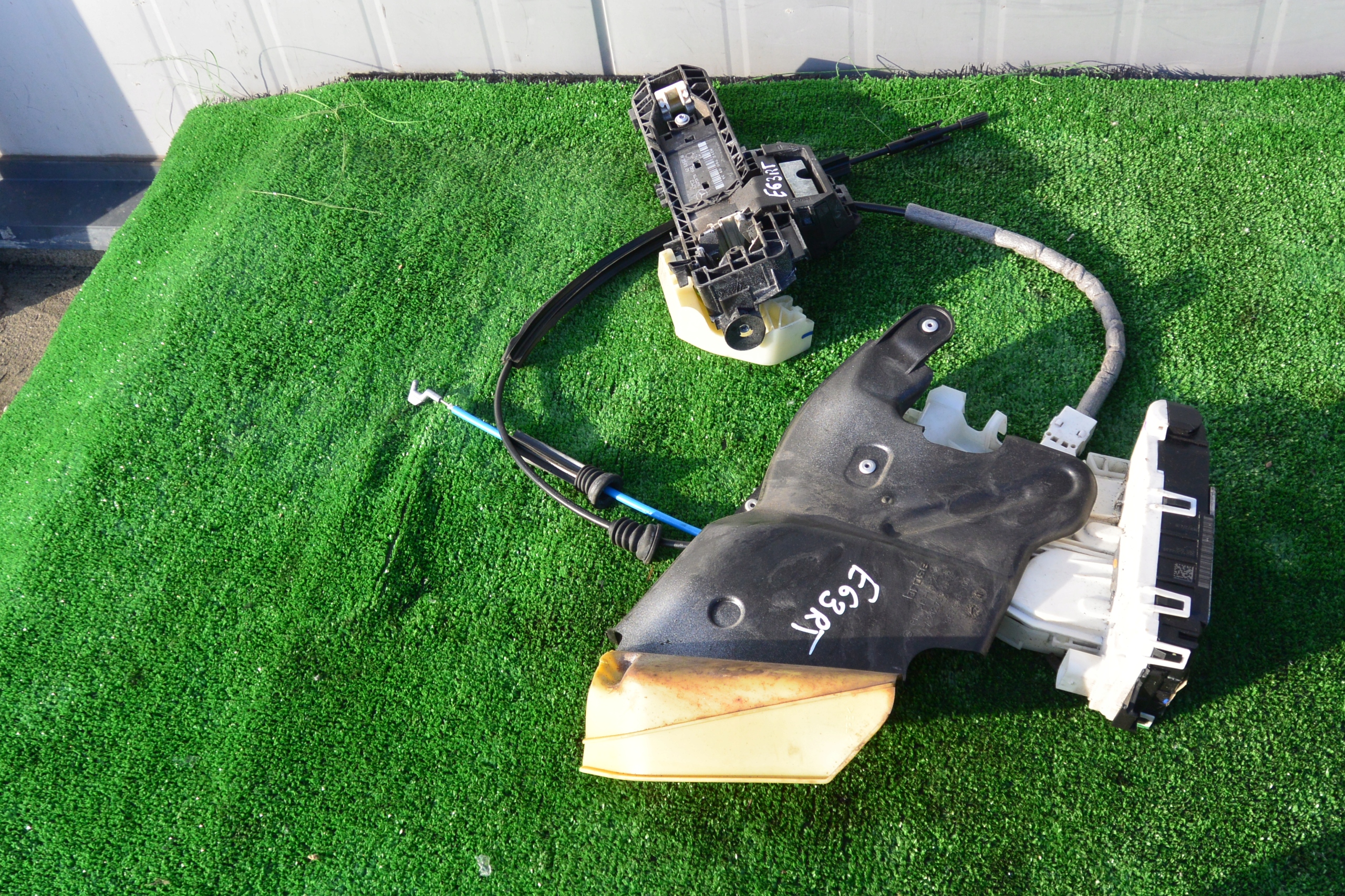 lock door right rear part KPL MERCEDES W212