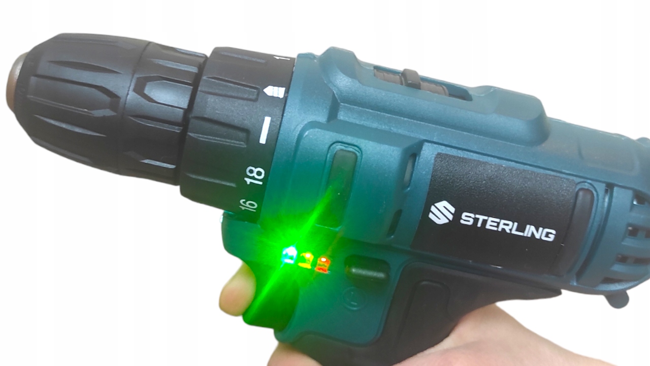 WKRĘTARKA WIERTARKO WKRĘTARKA AKUMULATOROWA 21V LED 2x AKUMULATOR + ZESTAW Napięcie (V) 20 V