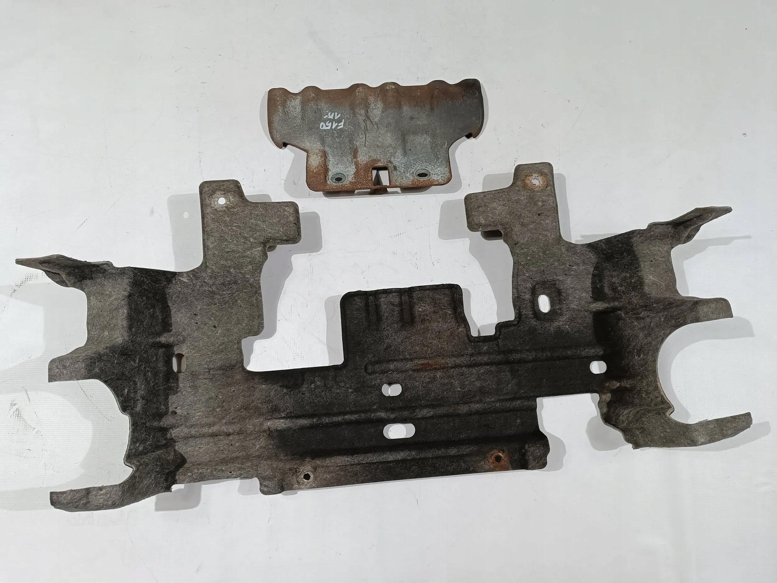 cover lower below engine chassis of the engine Ford F150 2015+