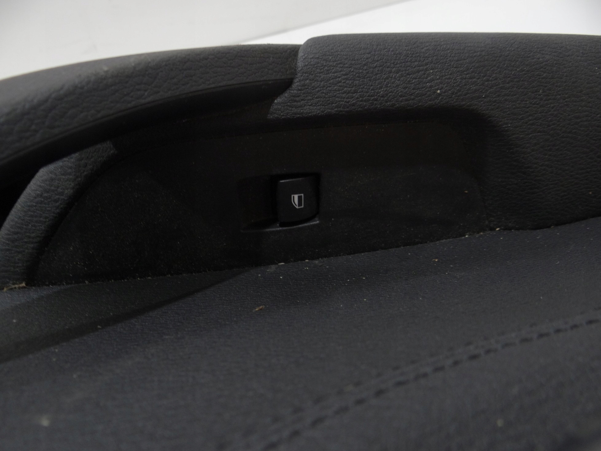 side door left rear part BMW X1 E84 OE (16707778)