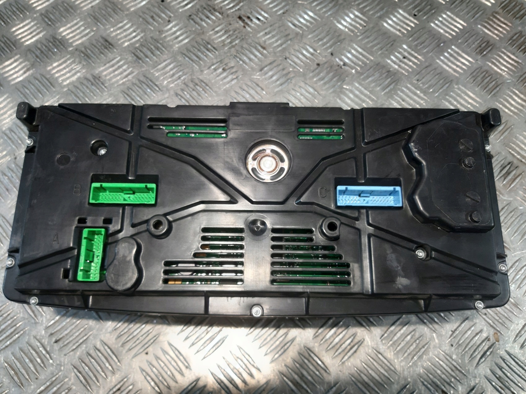 clock dials 70395665-P02 Volvo