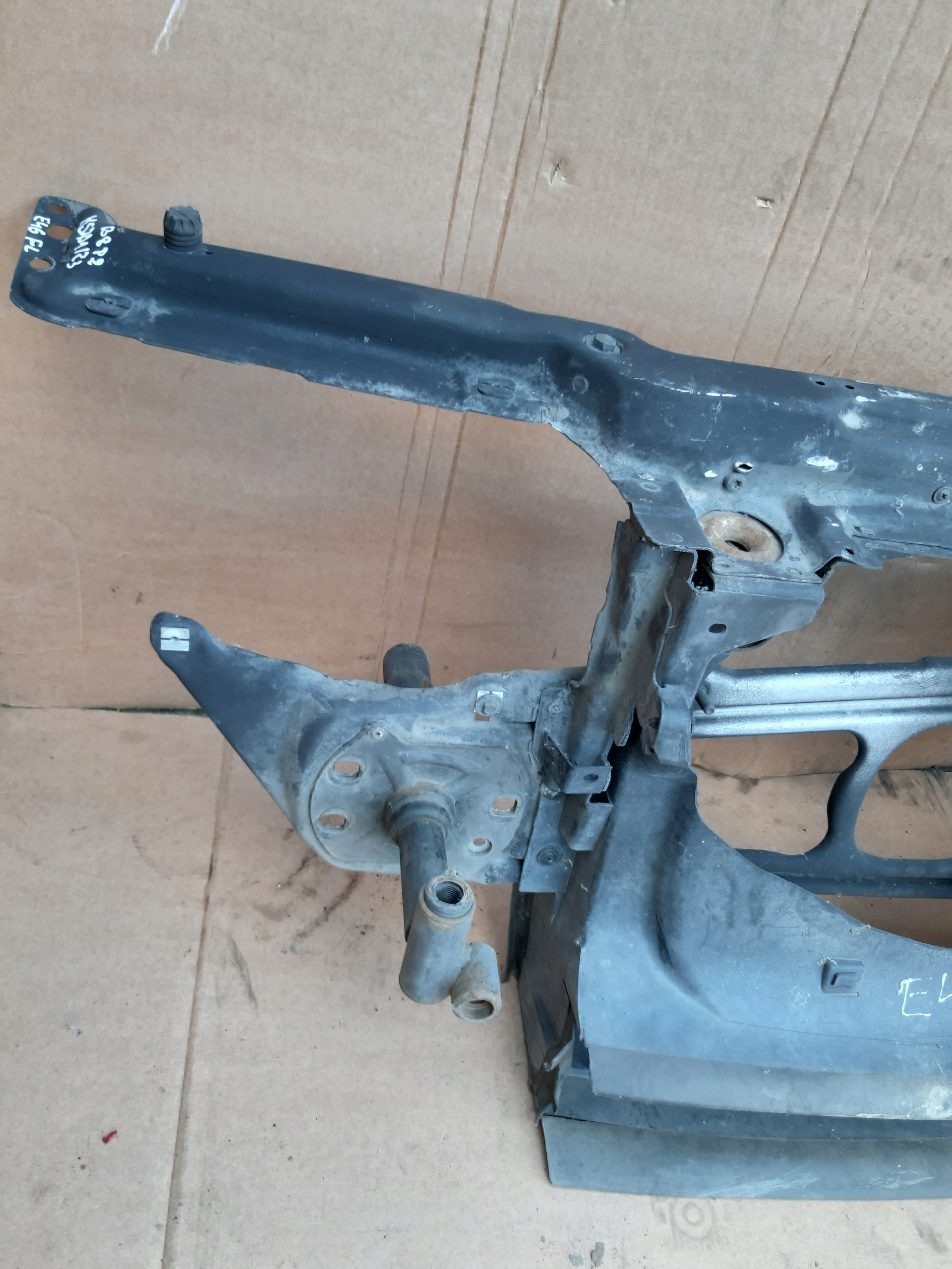 Armature Traverse de fer BMW 3 E46 LIFT