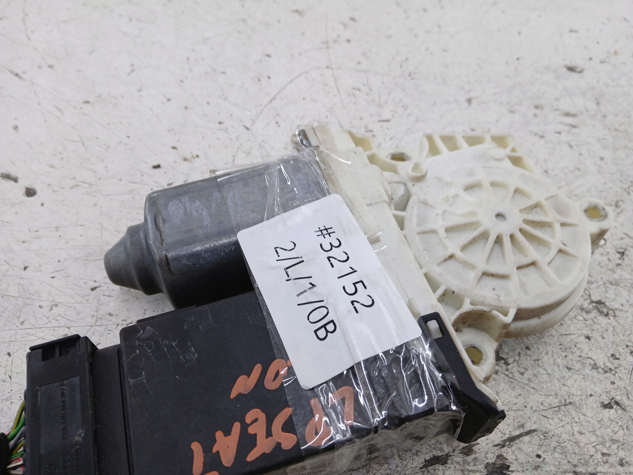SEAT LEON and TOLEDO II GOLF IV mini motor windows left front 101387-101