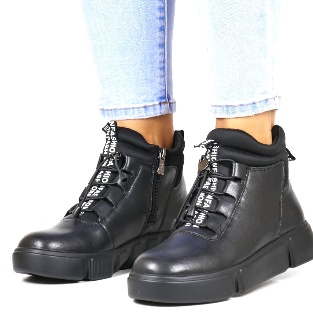 Černé Kotníkové Boty Vyrobené Z Kůže Filippo Na Platformě S Tlustou Podrážkou, Nízké A Pohodlné