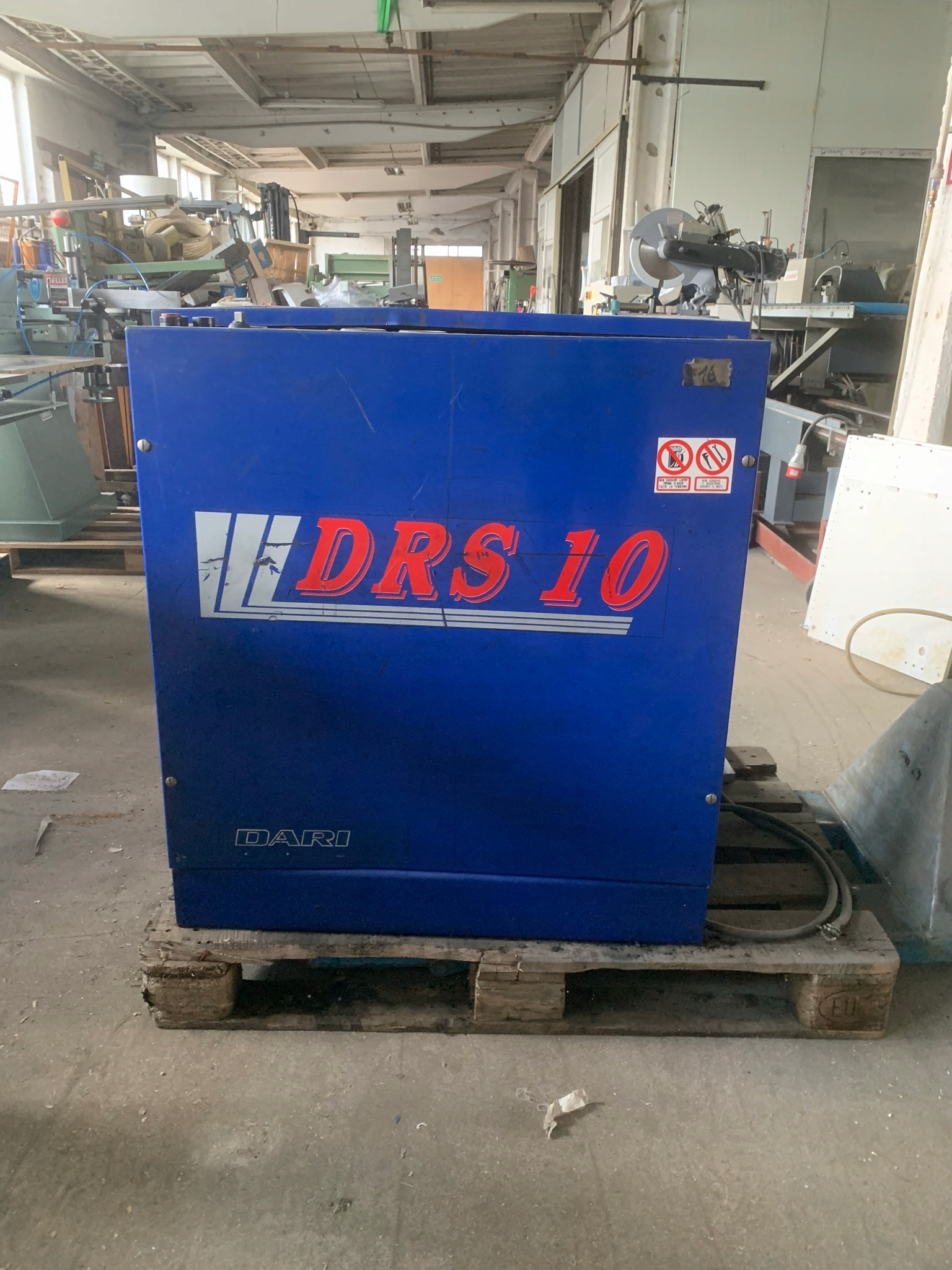 Kompresor śrubowy DARI DRS10 7,5kW