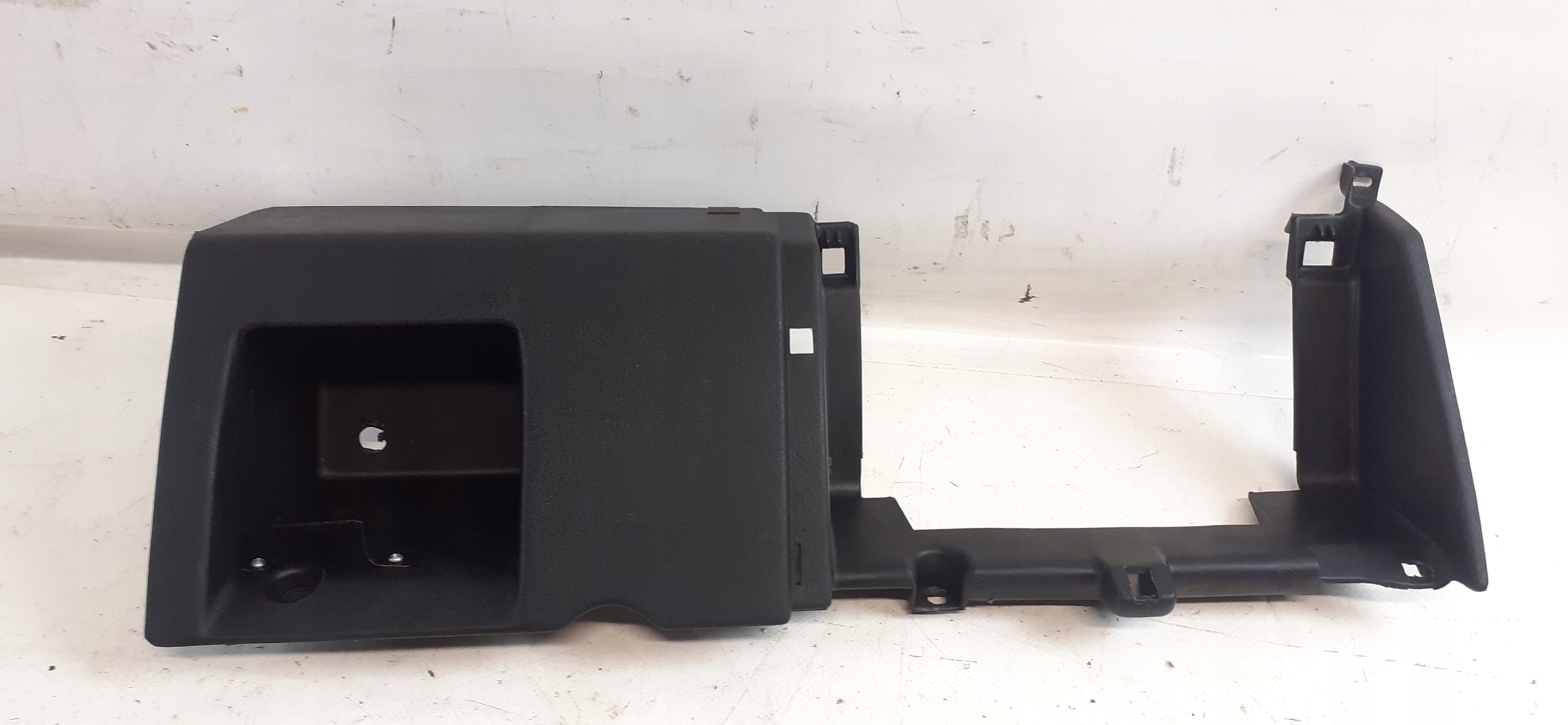 passenger compartment below steering wheel, VW Passat B3